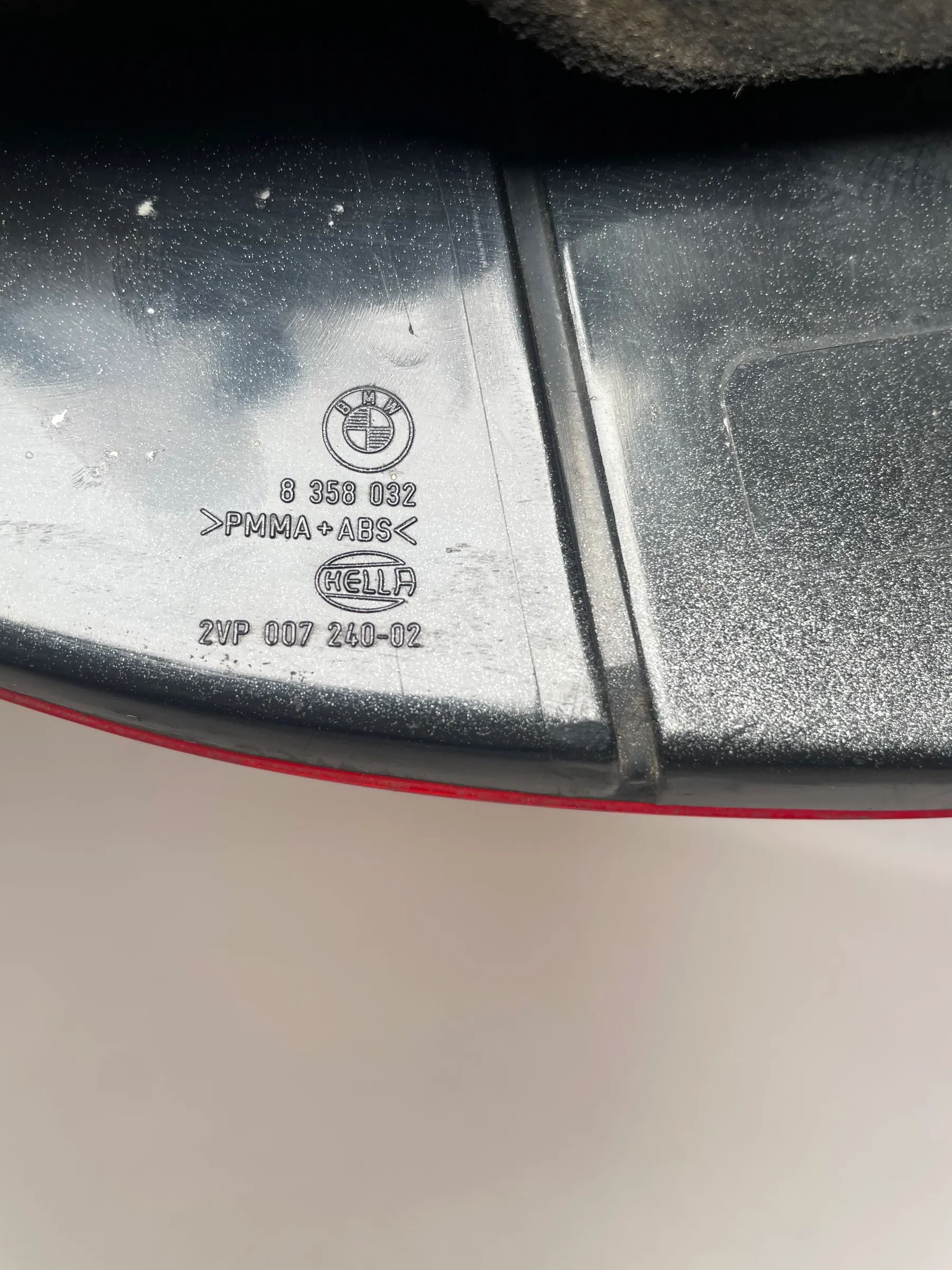 Original BMW 5er (E39) Rückleuchte Rechts 8358032