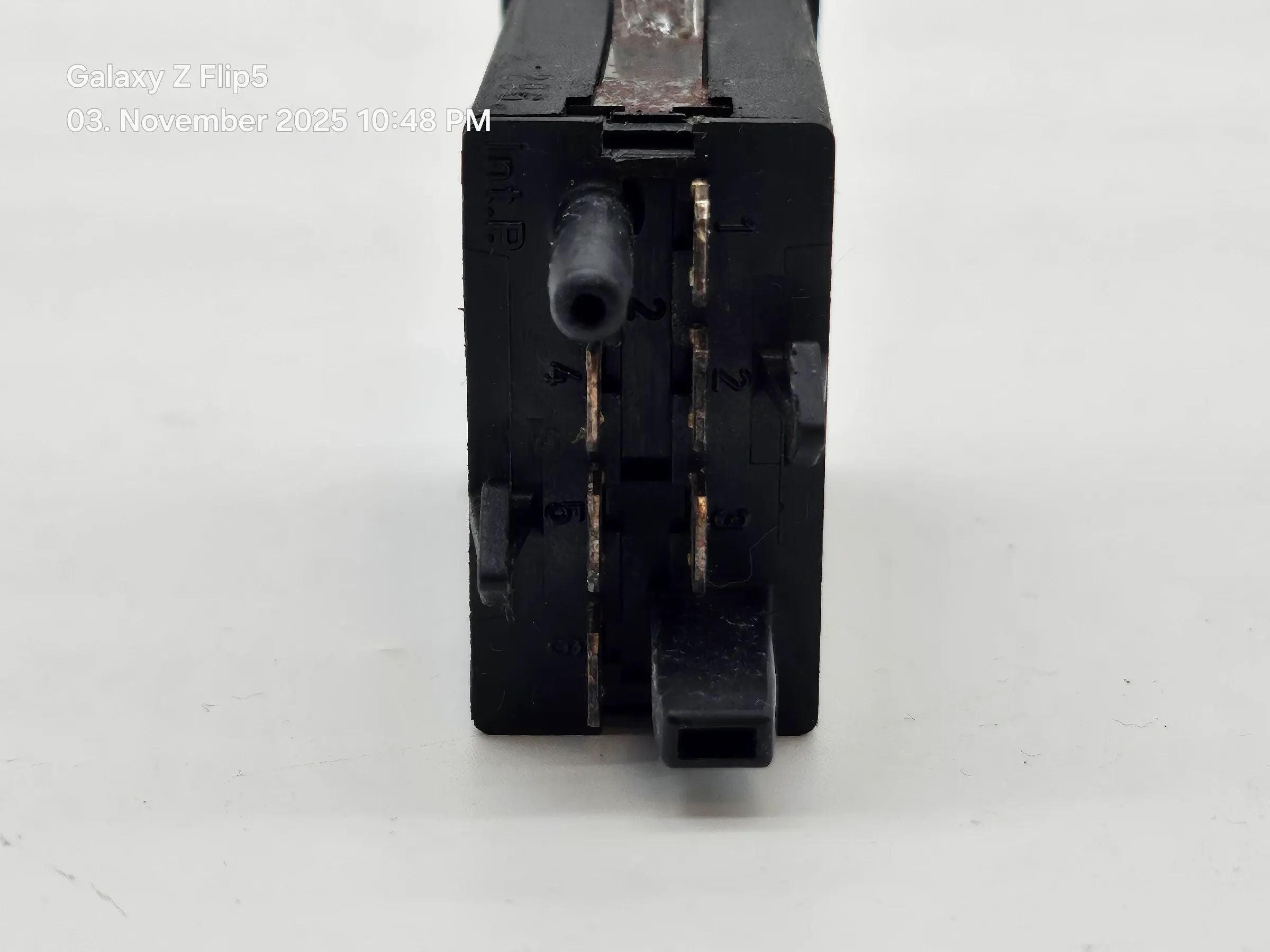 Original  Audi A4 Avant B5 Schalter Scheibenheizung 4D0941503