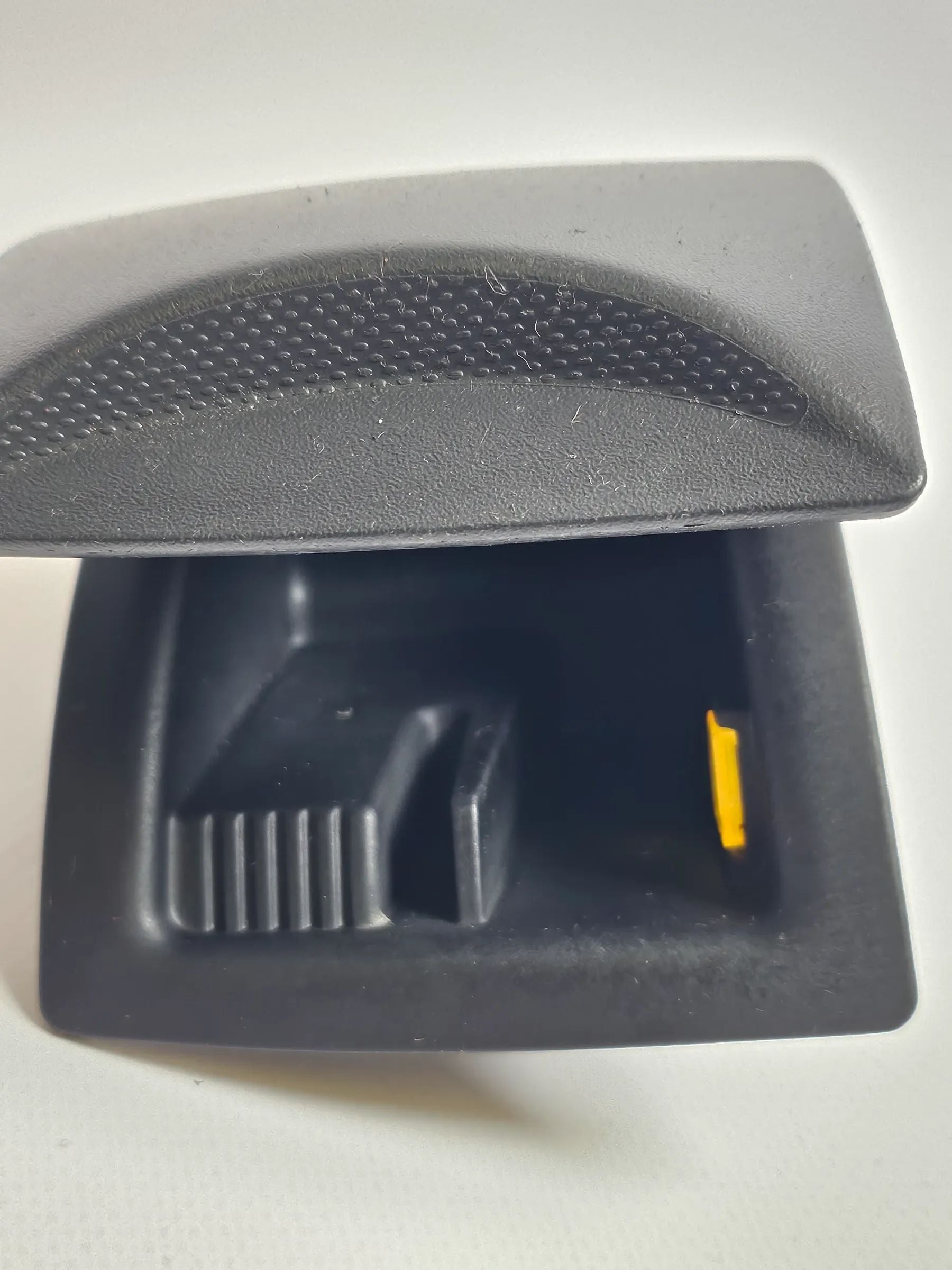 ORIGINAL RENAULT CLIO II ASCHENBECHER BEHÄLTER  8200151975 8200151978