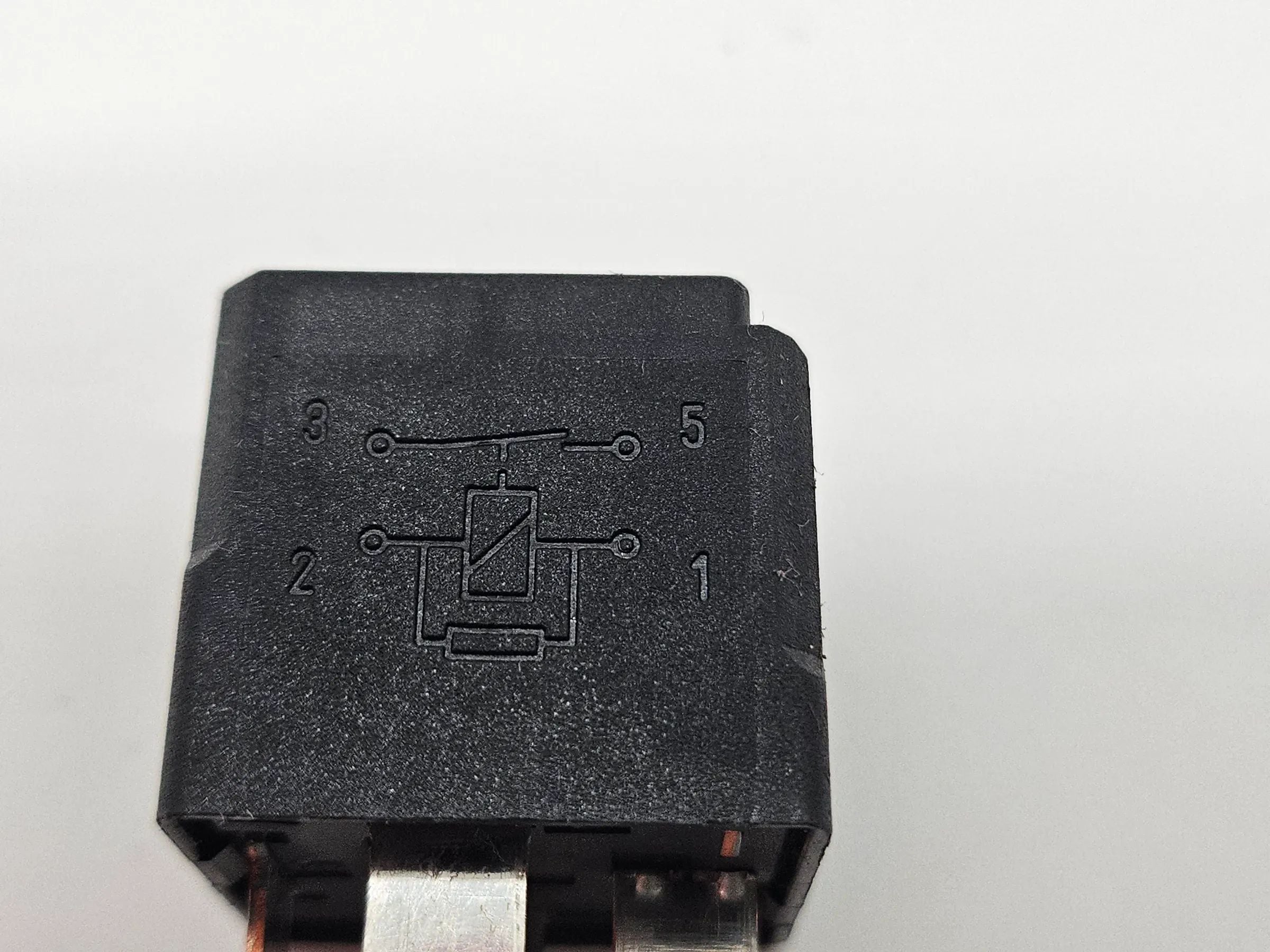 Original Opel Astra H Zafira B Multi-Function Relay Control Relay 13171831