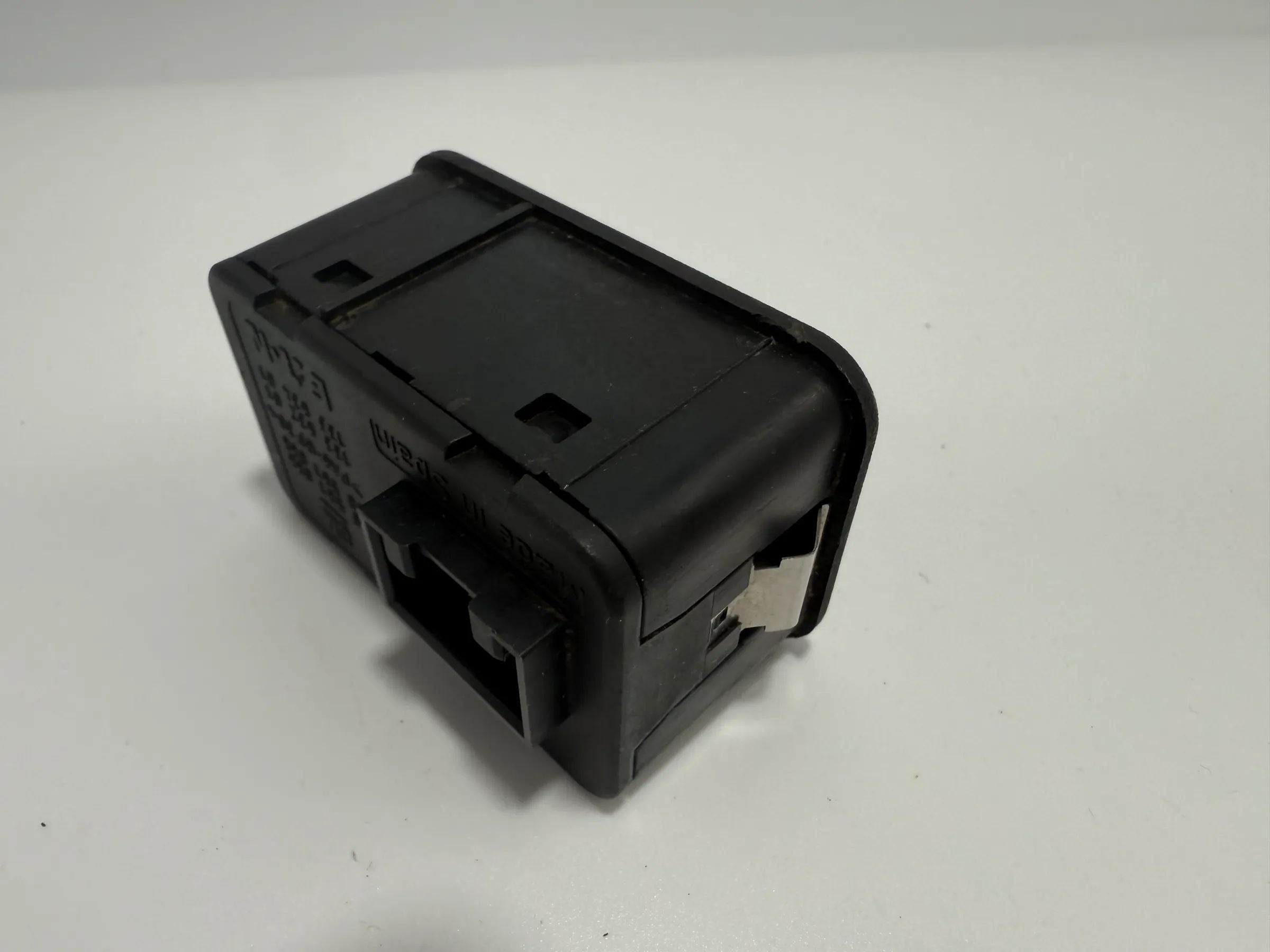 Oryginalny przełącznik szyb lewy Opel Astra G Delphi 13363201 / 90561088