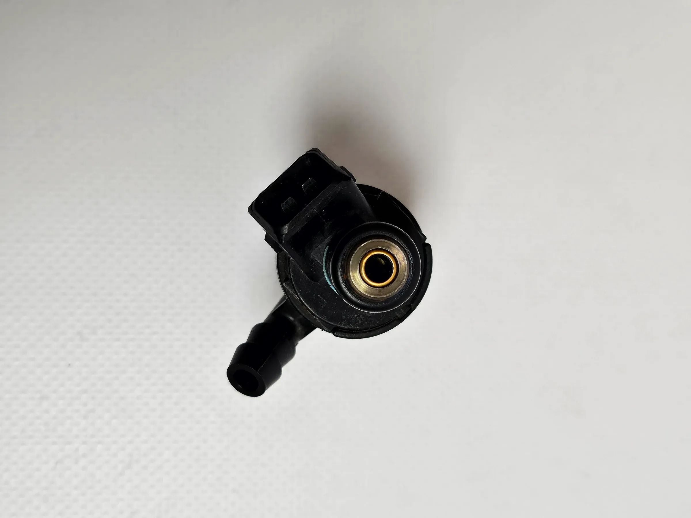 Oryginalny wtrysk paliwa BMW 3 E46 87kW Benzyna D3768FA 1247931