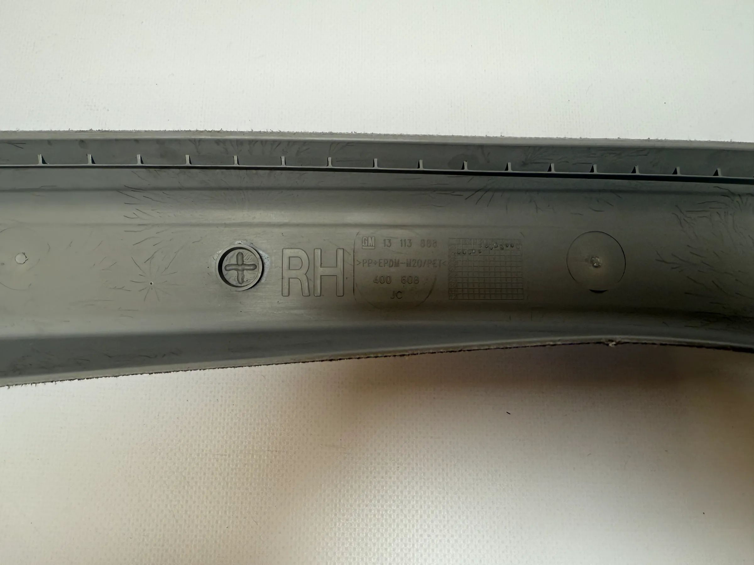 Oryginalna osłona słupka A prawa Opel Astra H (L48/A04) 13113886 RH