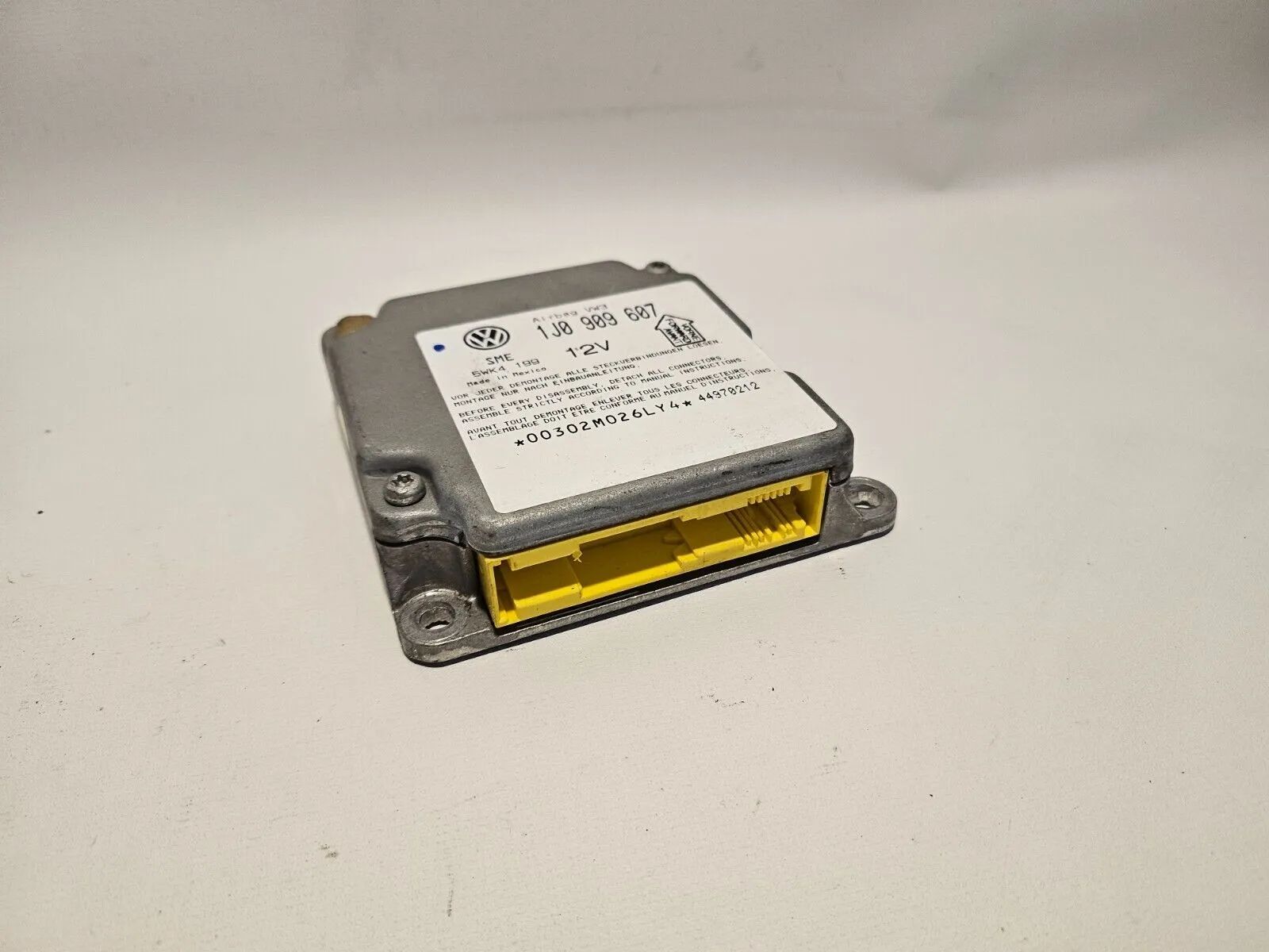 Original VW Golf 4 Bora Passat 3B airbag control unit SME5wk4199 