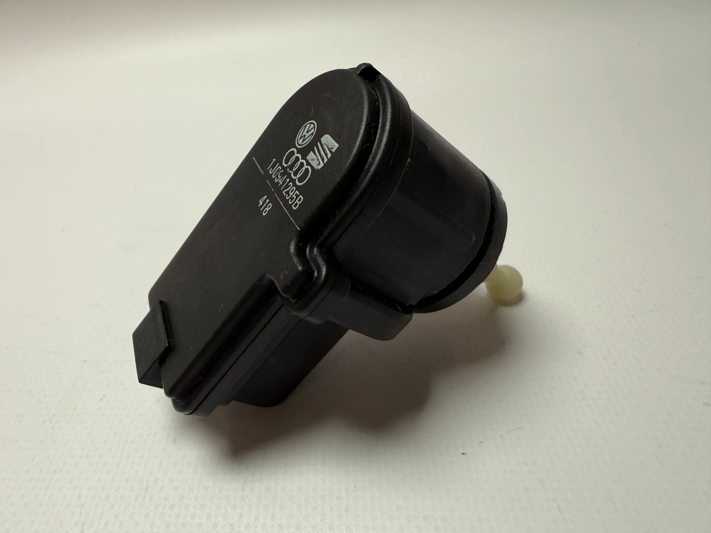Original AUDI, SEAT, VW Atuador, Regulação de alcance do farol 1J0941295B