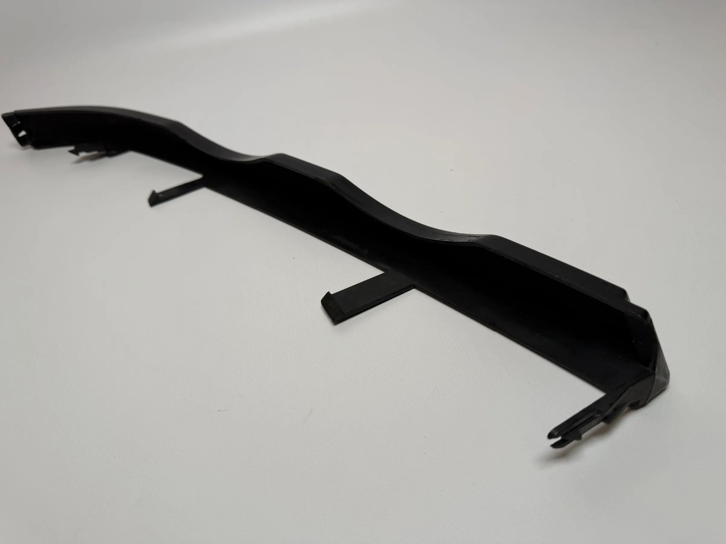 Oryginalna listwa dekoracyjna reflektora lewa BMW 3er E46 czarno-szara 51.13-8208481