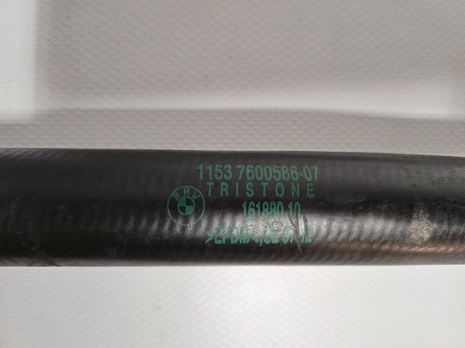 อะไหล่แท้ BMW 1er F20 F21 N13 ท่อส่งน้ำหล่อเย็น 7600586