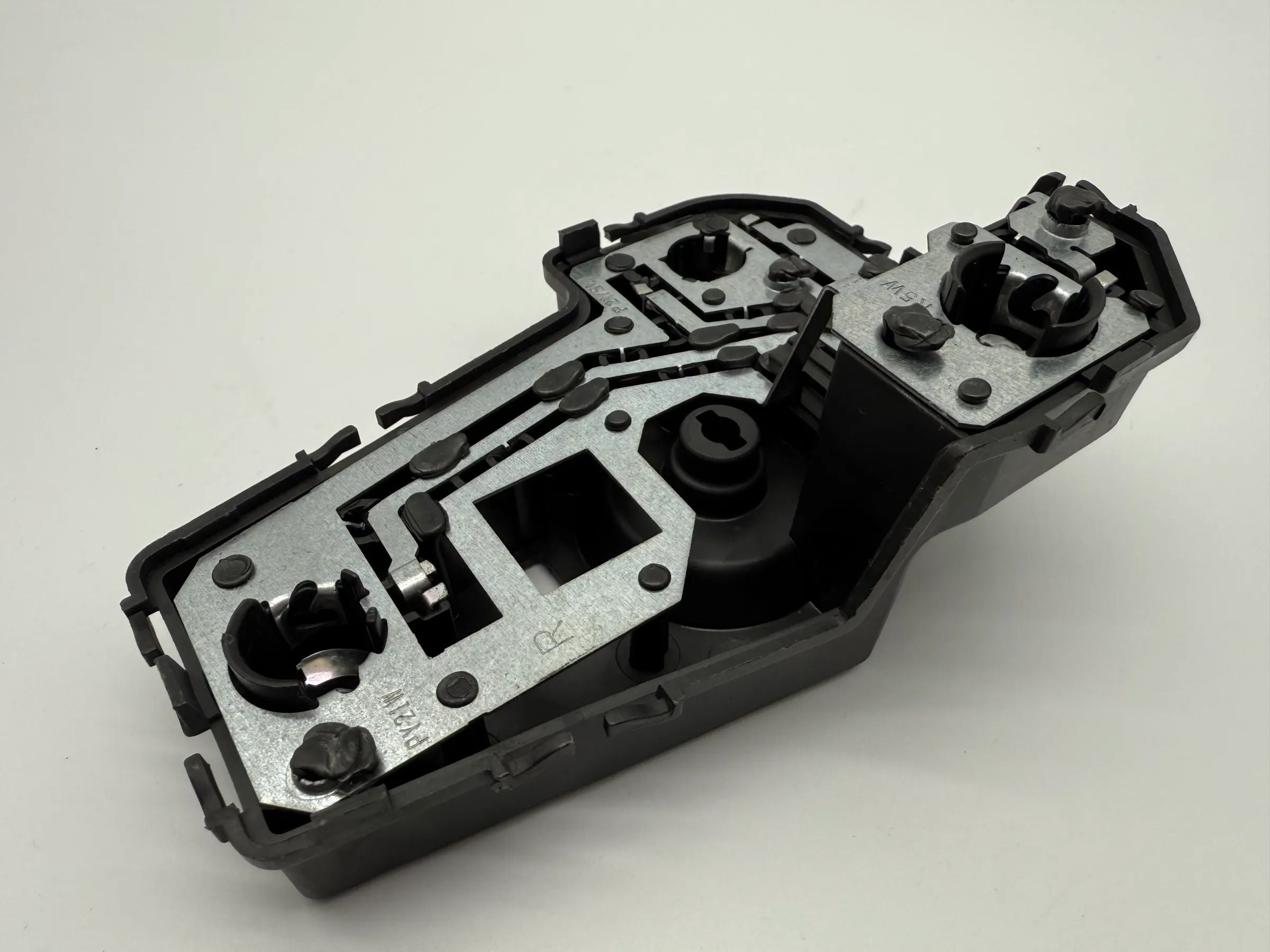 อะไหล่แท้ Ford Galaxy WGR ขายึดไฟท้ายขวา 7M5945258 / 962604