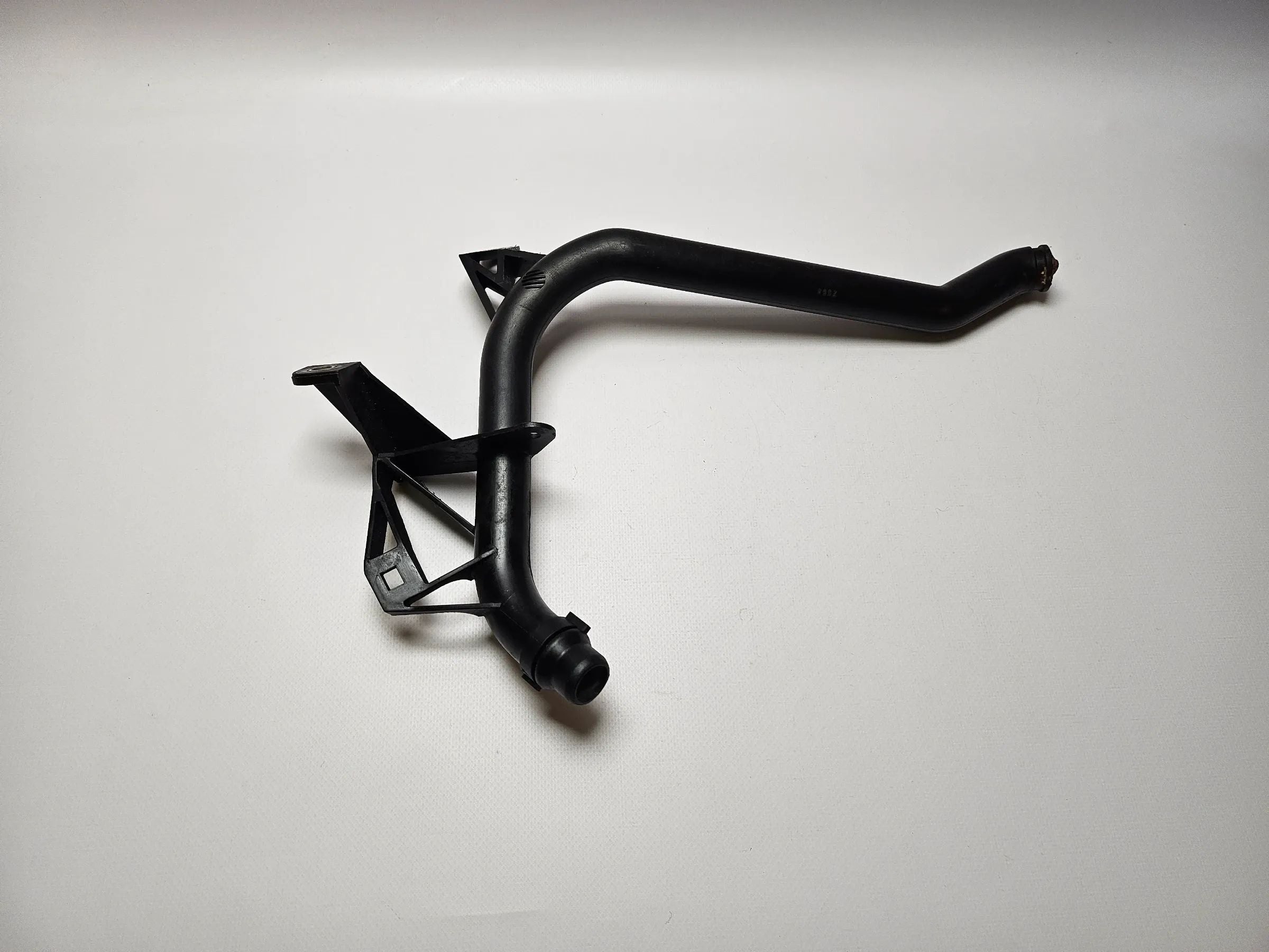 Original BMW E46 E39 528i M52B28 coolant pipe water line 1705220.9 