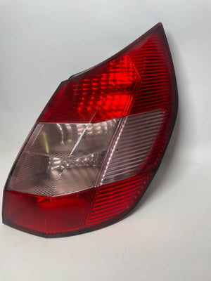 Oryginalna Renault Scenic (MK2) 03-09 lampa tylna prawa tył 159116-00
