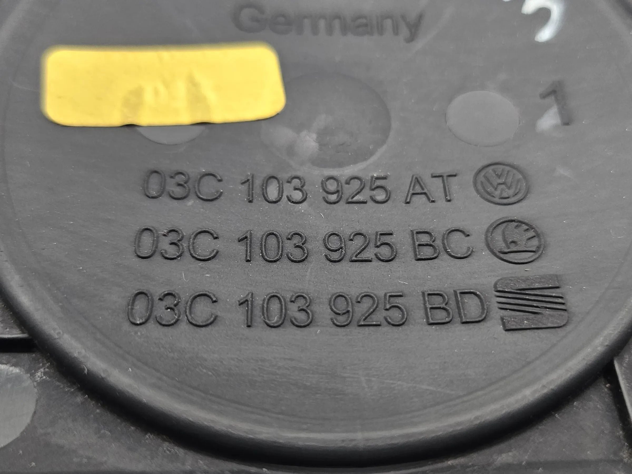 Orig. Seat Ibiza IV ST 6J 1.4 85PS Motorabdeckung Abdeckung Motor 03C103925BD