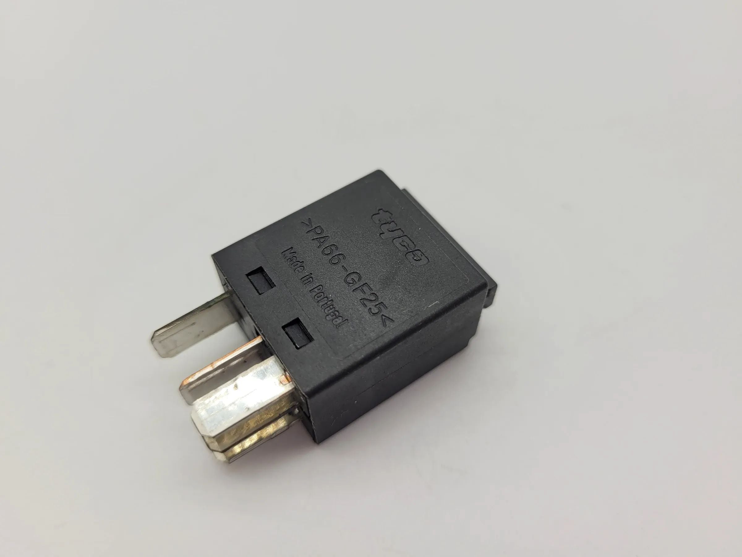 Original BMW 1er/2er/3er/5er/6er/X1/X2/X3/X5 Relais 61366901469