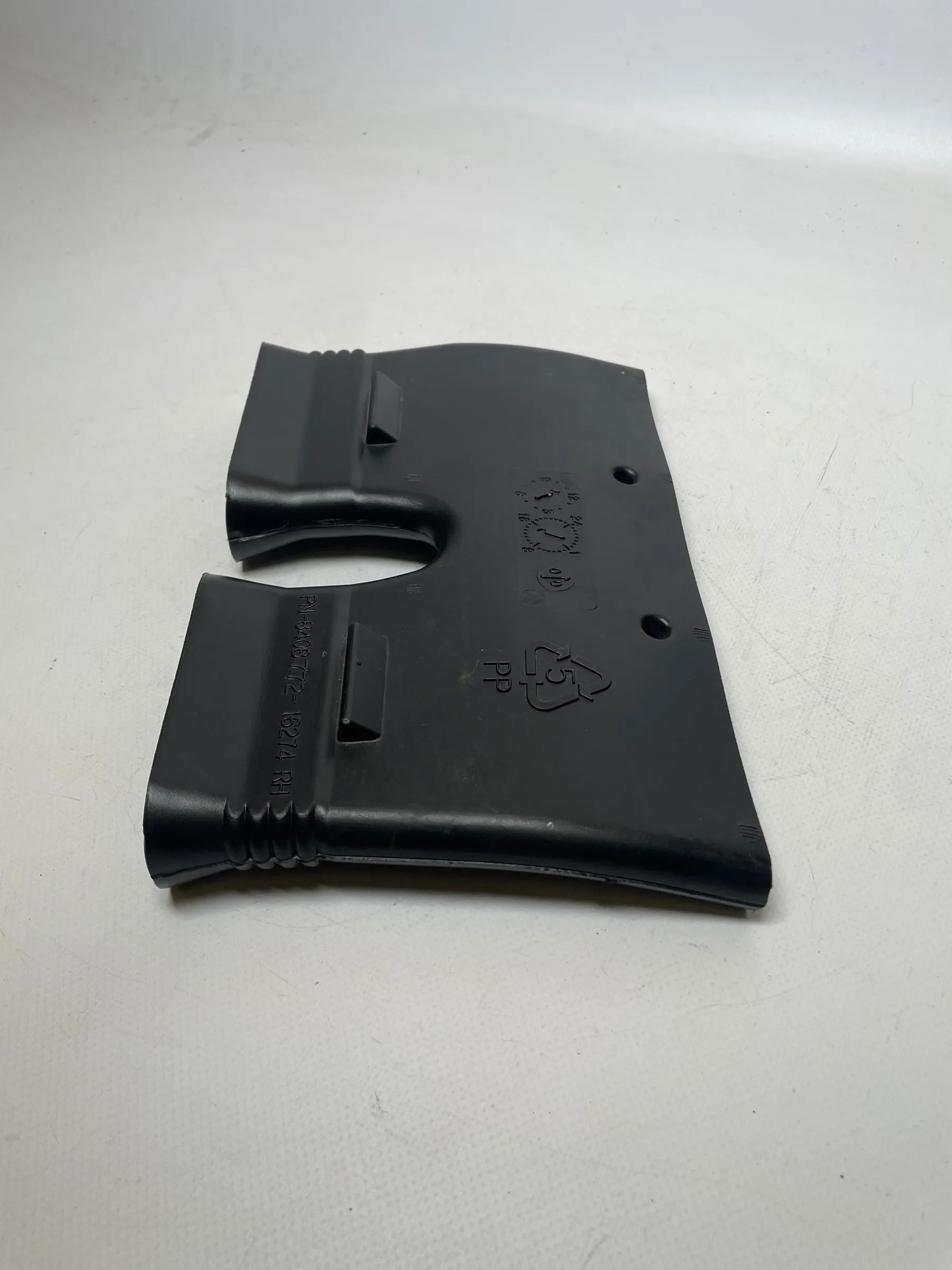 Original BMW X3 (E53) conduit de chauffage droit arrière 8408772