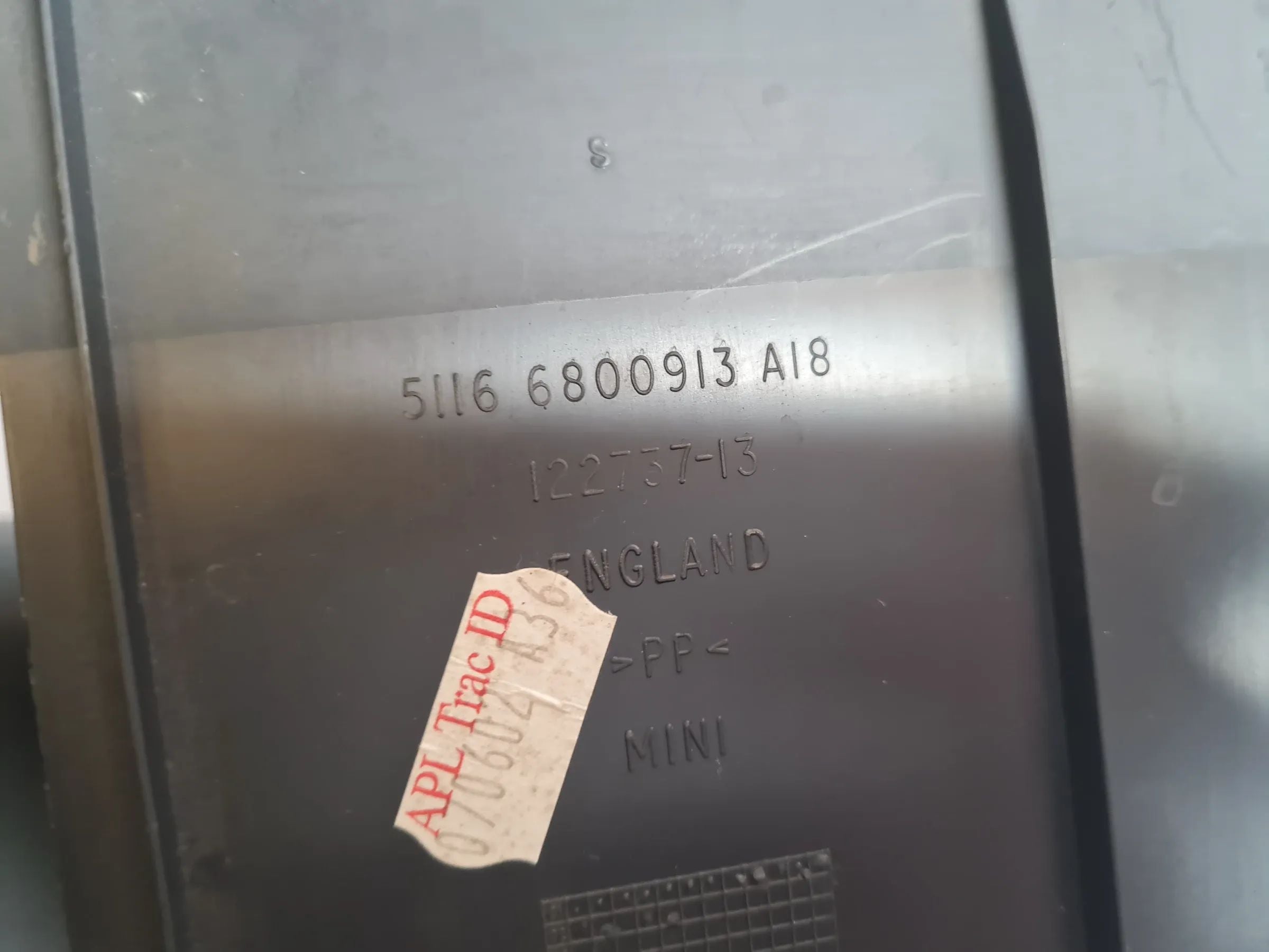 Original Mini One (R50/R53) Ablagefach Staufach 51.16-6800913