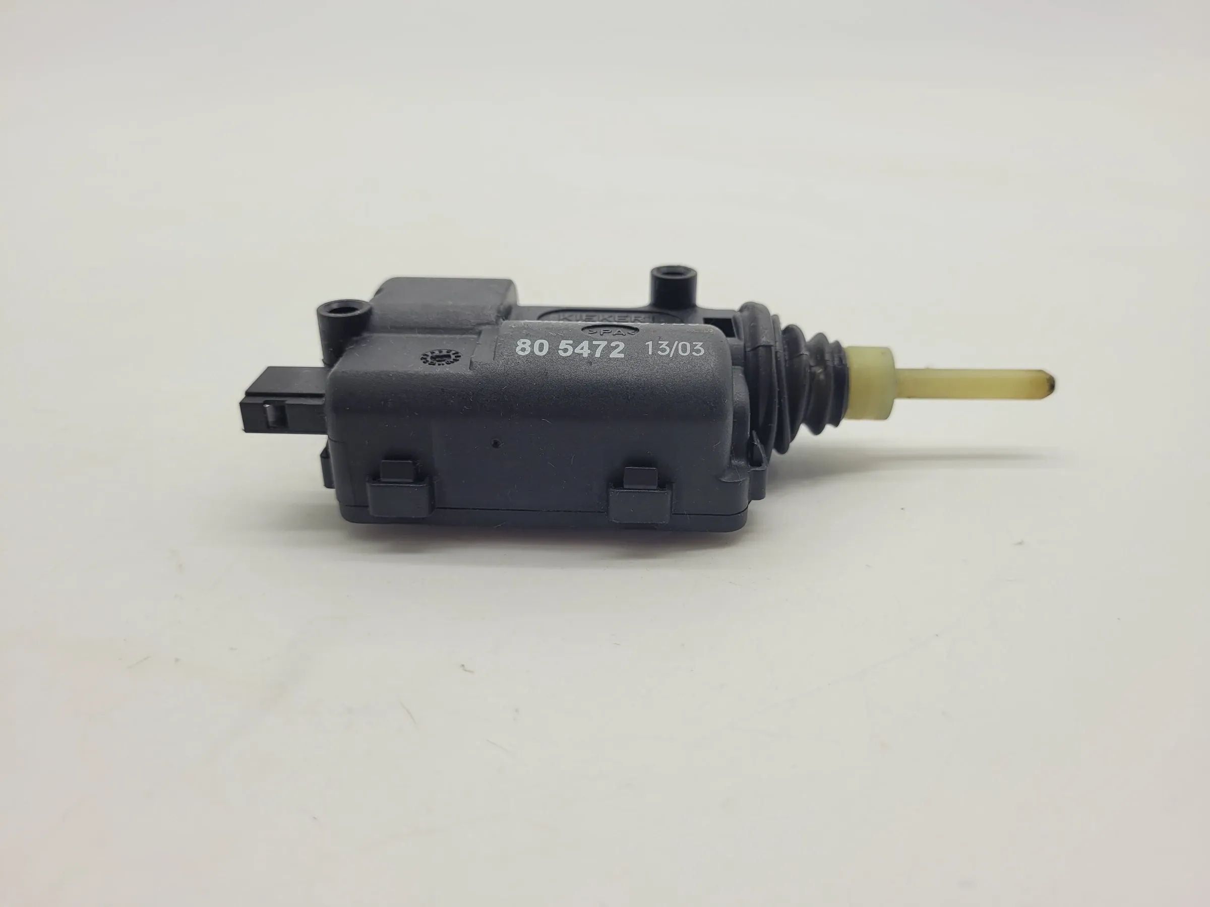 Original Opel Meriva A (X03) Stellmotor ZV Tanklappe 13120789