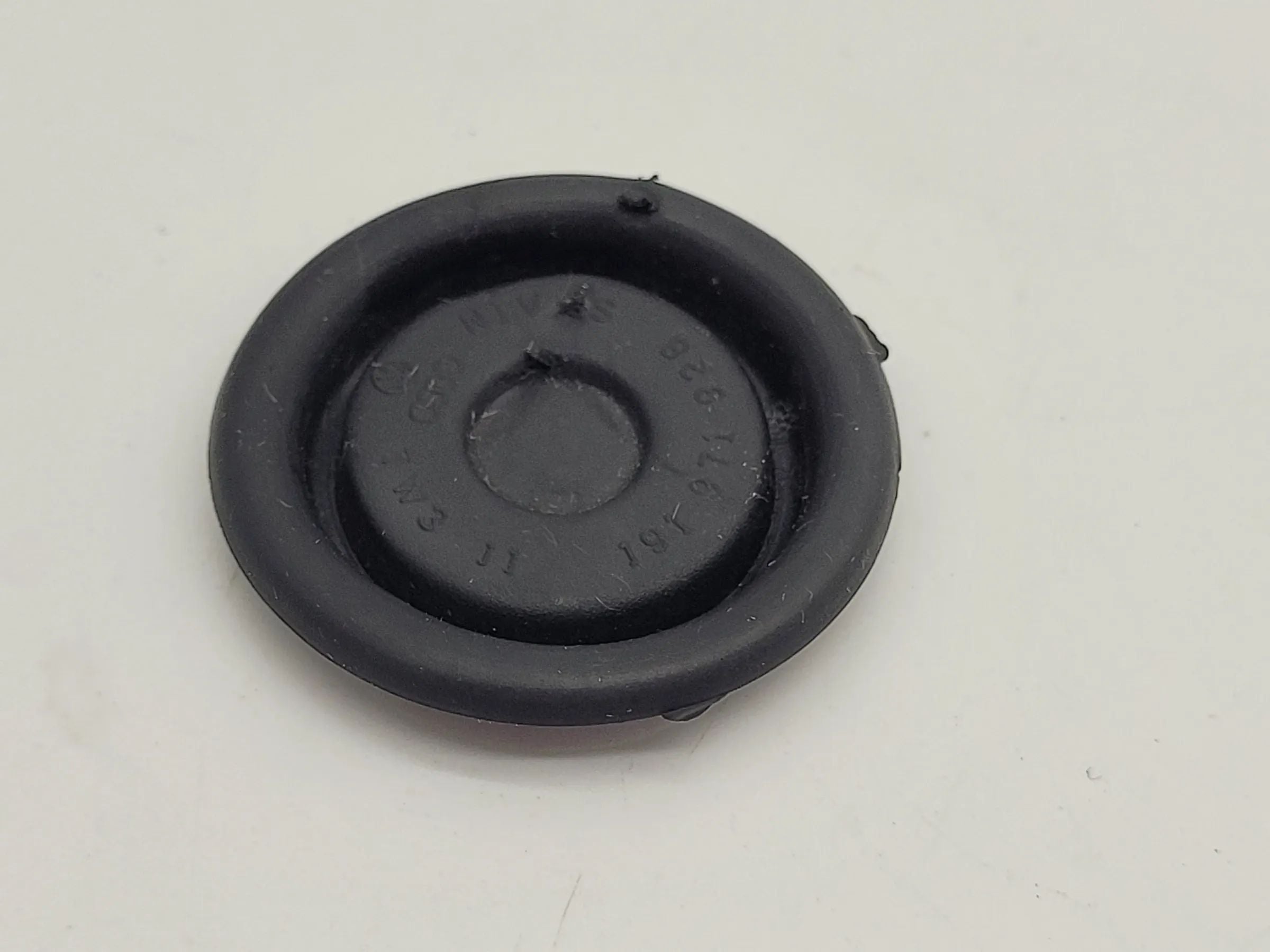 Original Audi A4 (8E/B6/B7) Stopfen Verscluss Deckel Tülle L/R 191971928