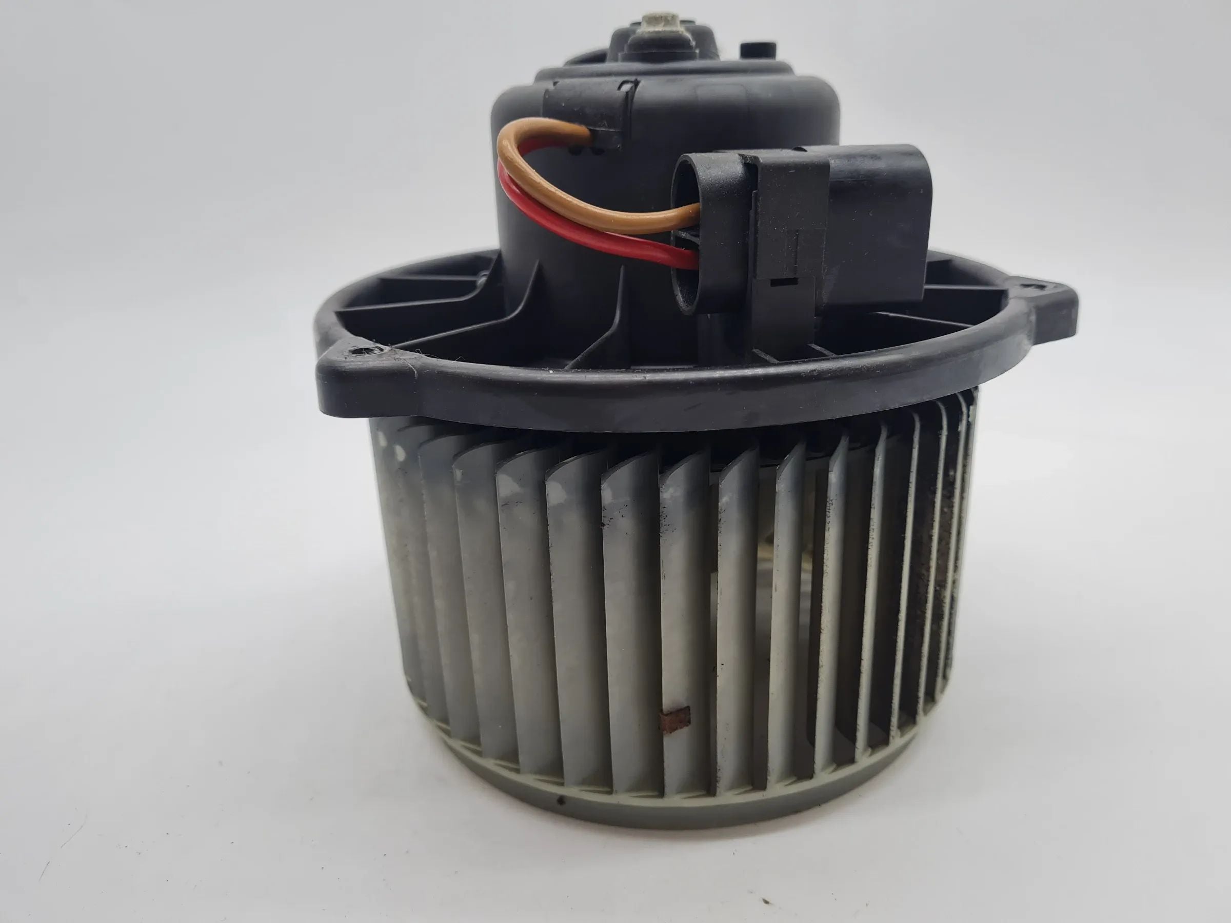 Original Audi A6 (4B2/4B4) Gebläsemotor Heizungsgebläse Innenraum 0130111202