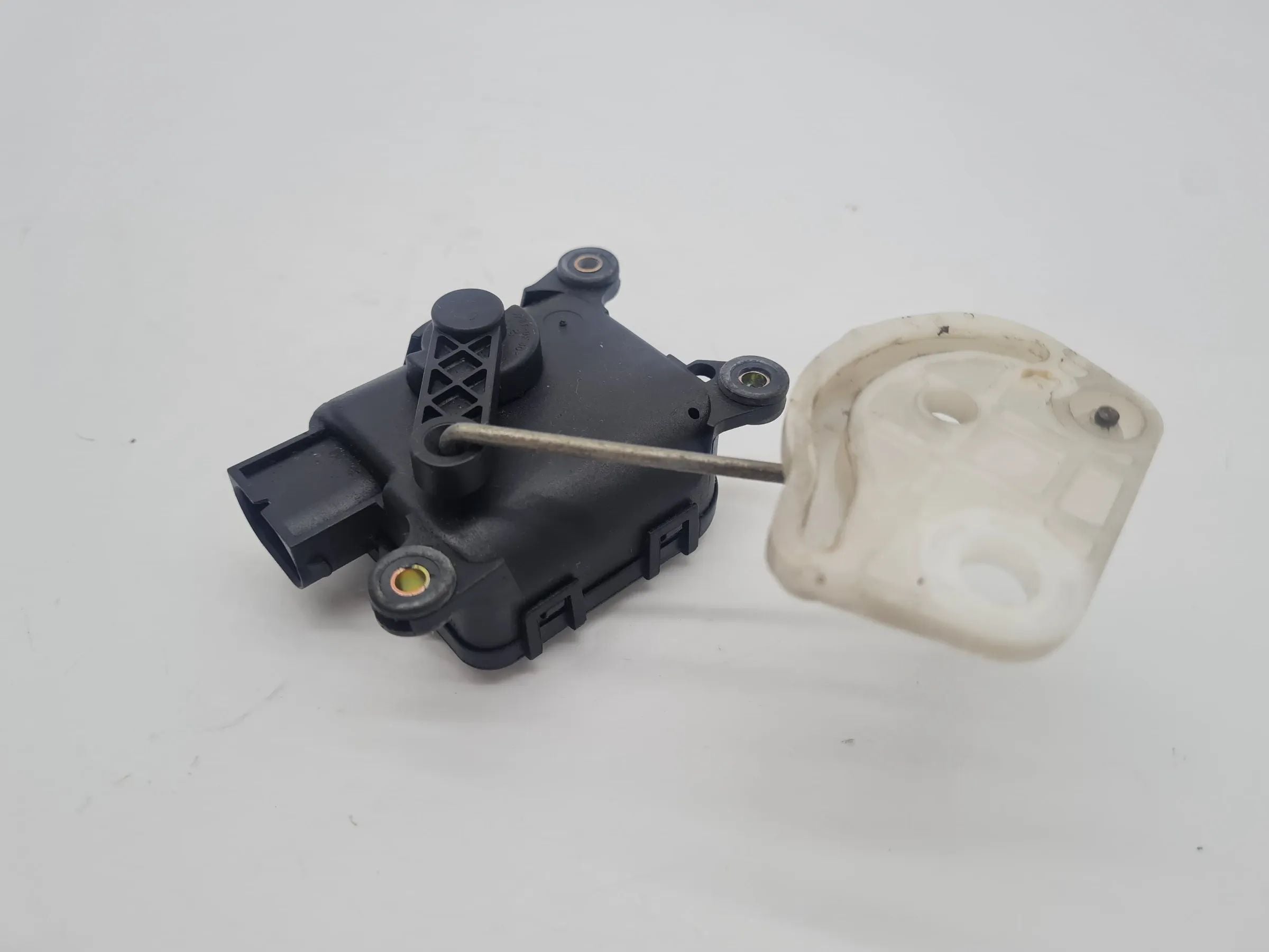 Original Audi A6 (4B2/4B4) Stellmotor Temperaturregelklappe 0132801127