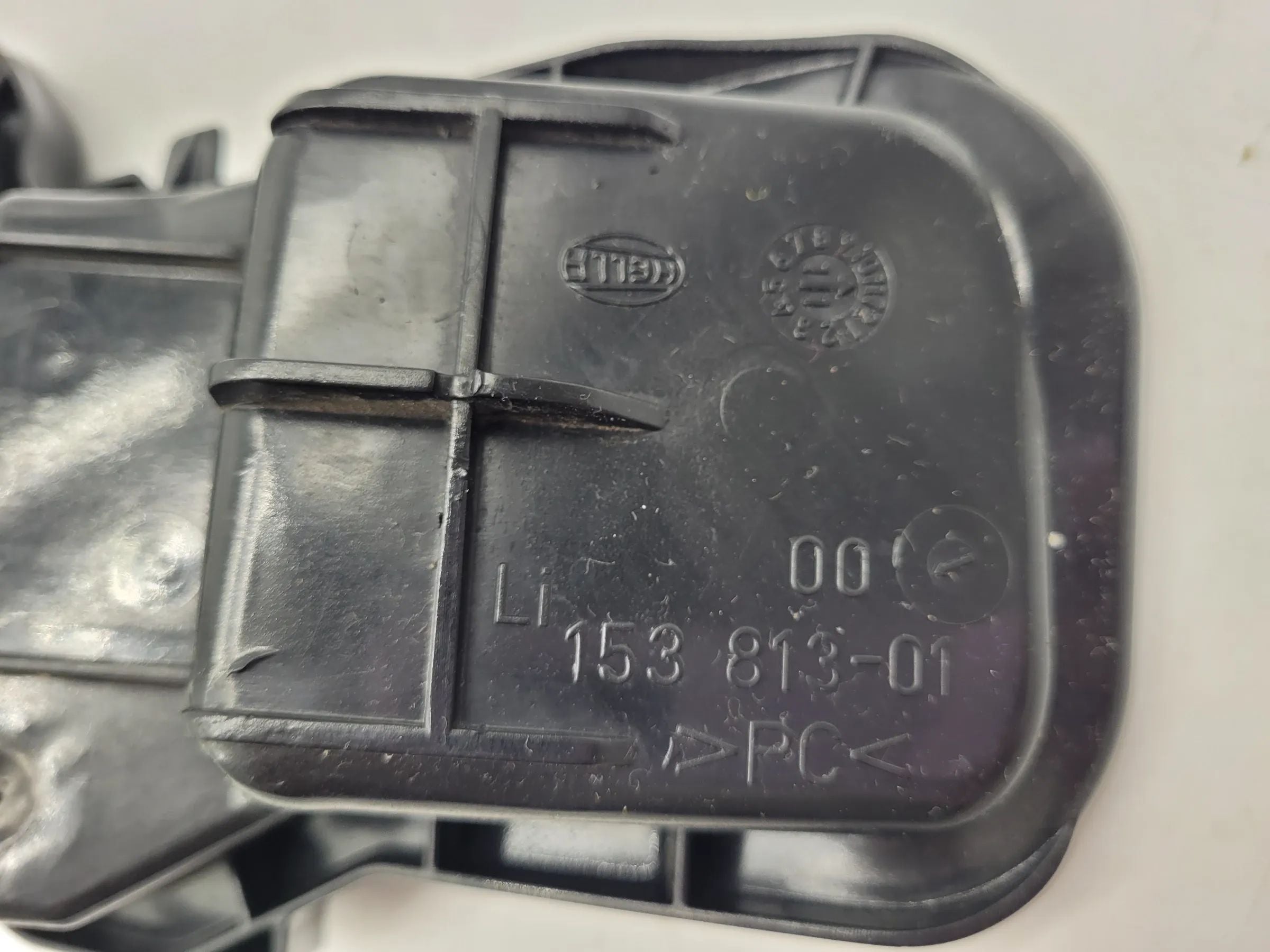 Original Audi A6 (4B2/4B4) Scheinwerfer Kappe Deckel Links 153813-00