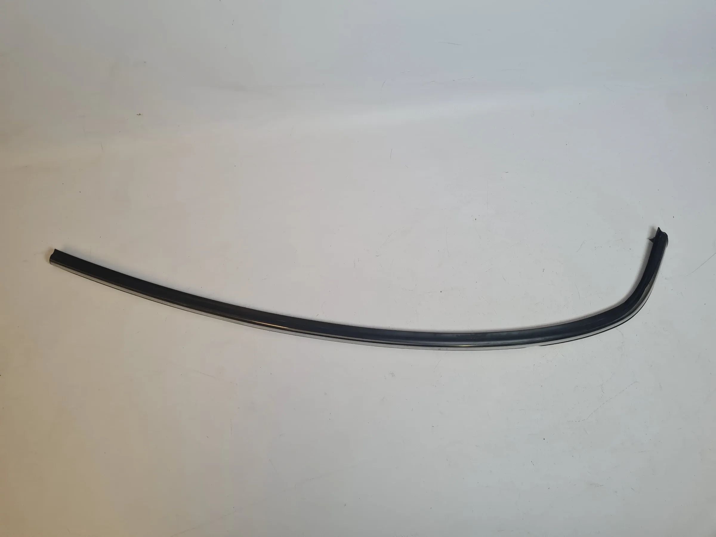 Original Mini One (R50/R53) Dichtung Windschutzscheibe Vorne Links 7051527