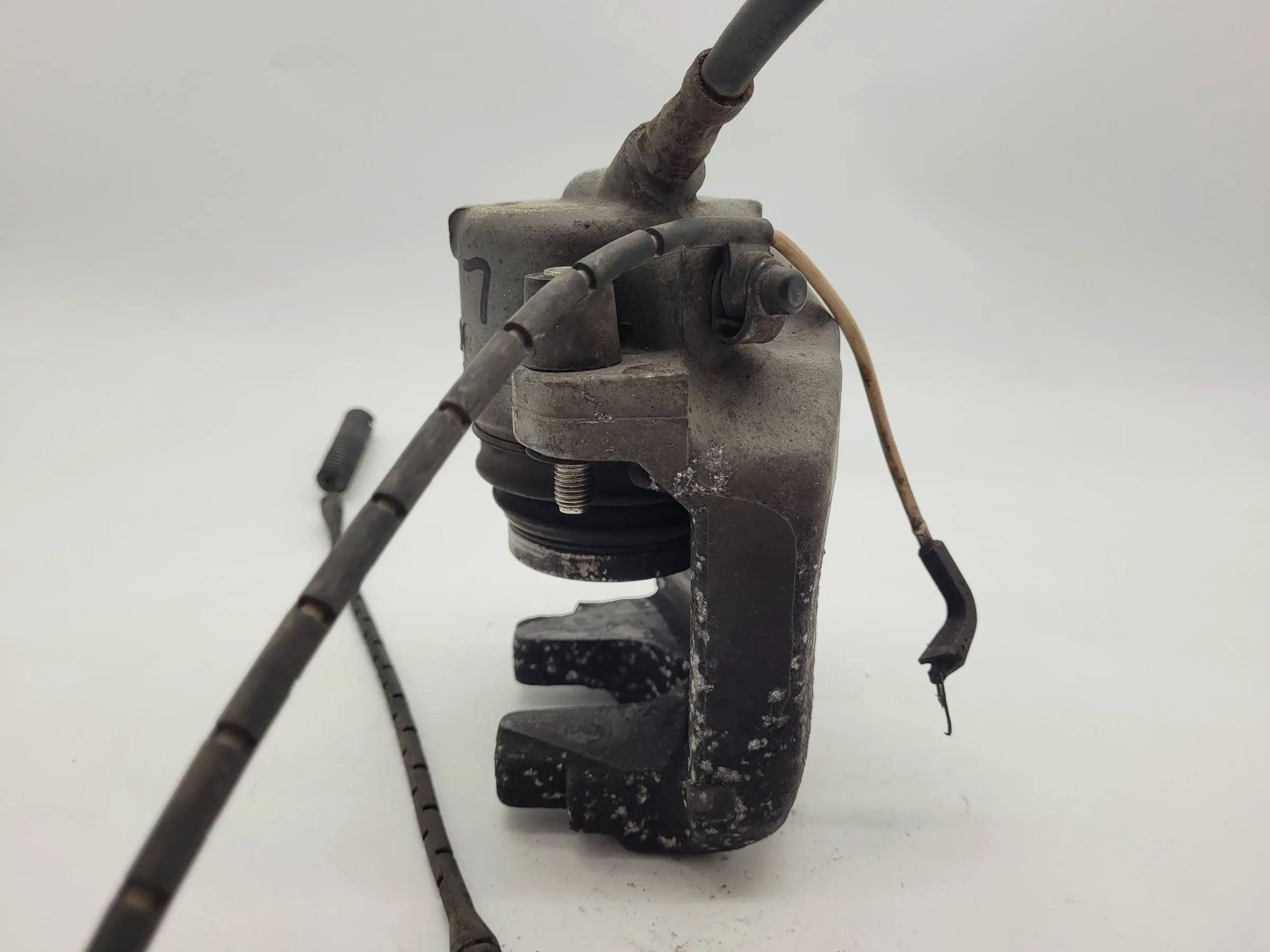 Original BMW 5er (E39) Bremssattel Links 6022296 91