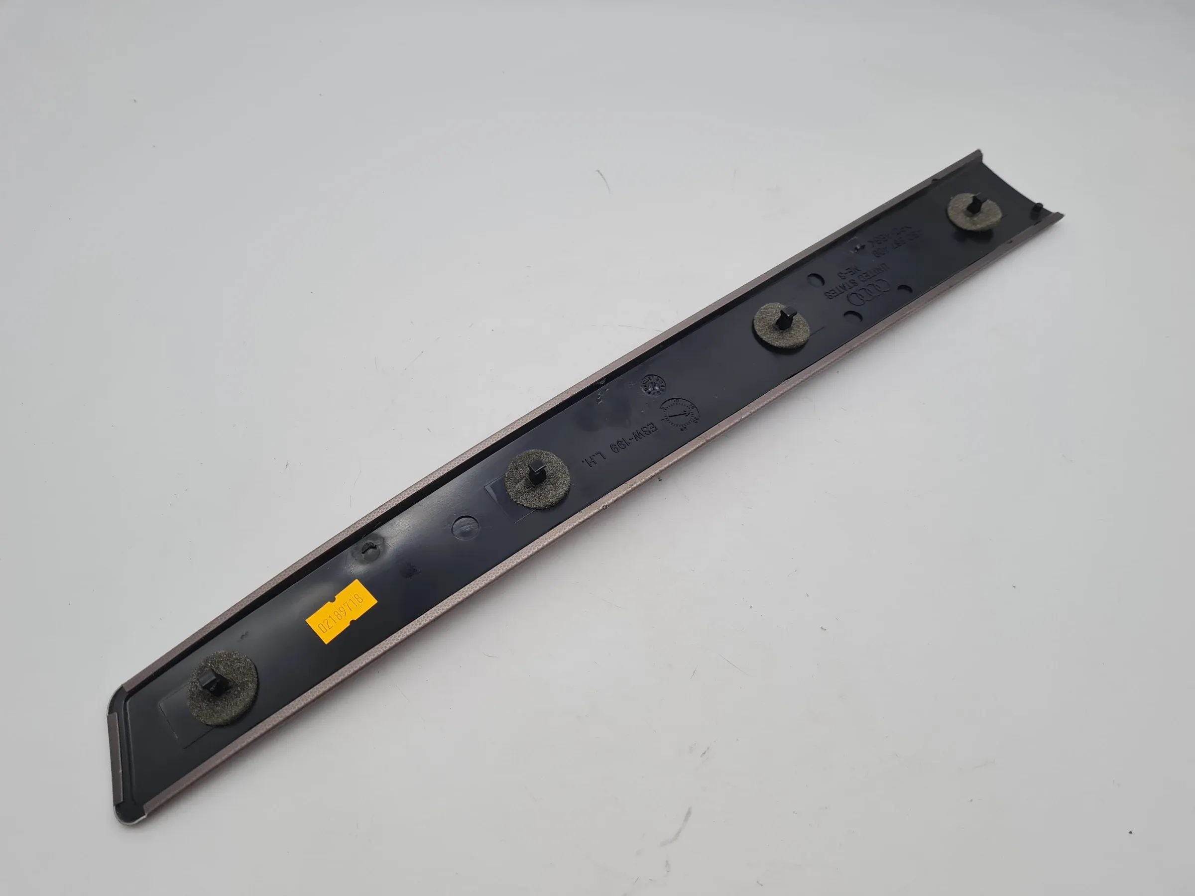 Original Audi A6 (4B2/4B4) Zierleiste Dekorleiste Tür Vorne Links 4B0867409