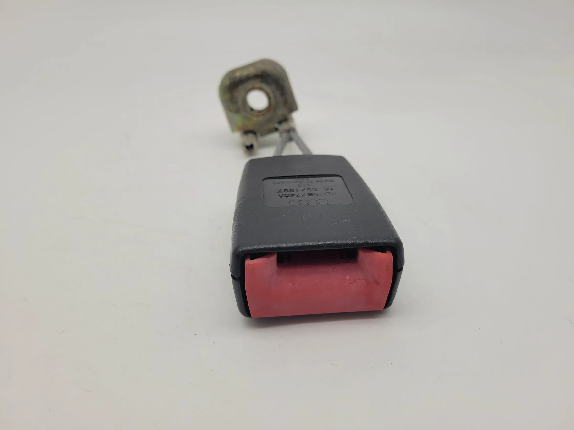 Original Audi A6 (4B2/4B4) Gurtschloss Gurt Hinten Rechts 4B0857740A
