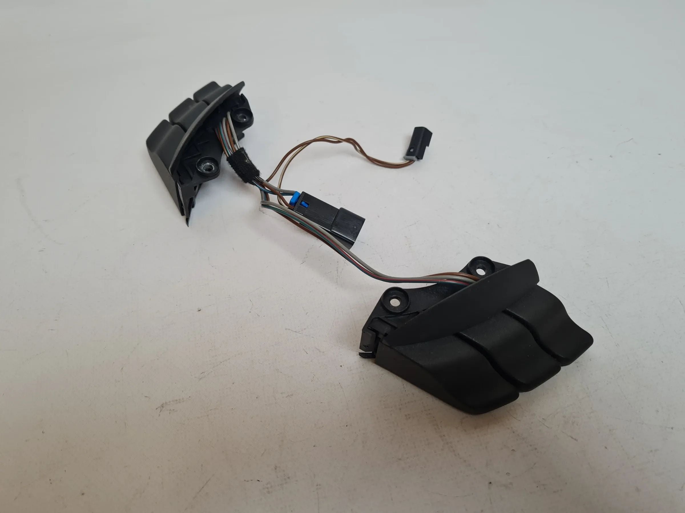 Original Opel Corsa C (X01) Lenkrad Tasten Knopf (S25080F)