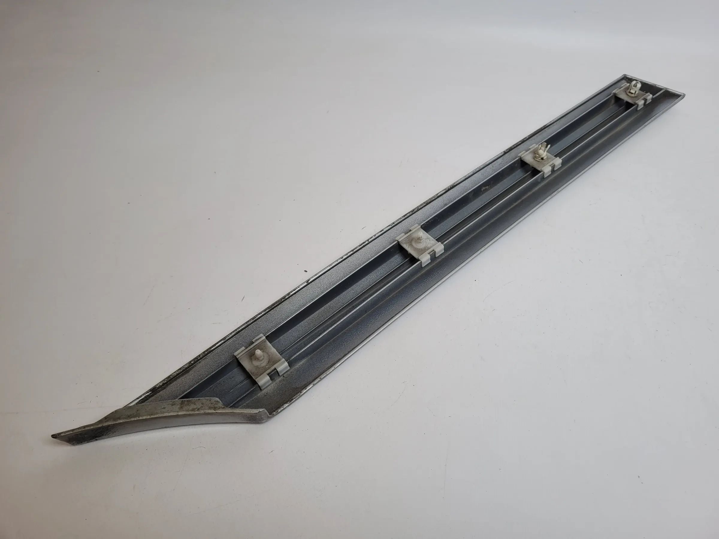 Original Mercedes-Benz C-Klasse (W203) Zierleiste Links, Hinten A2036900762