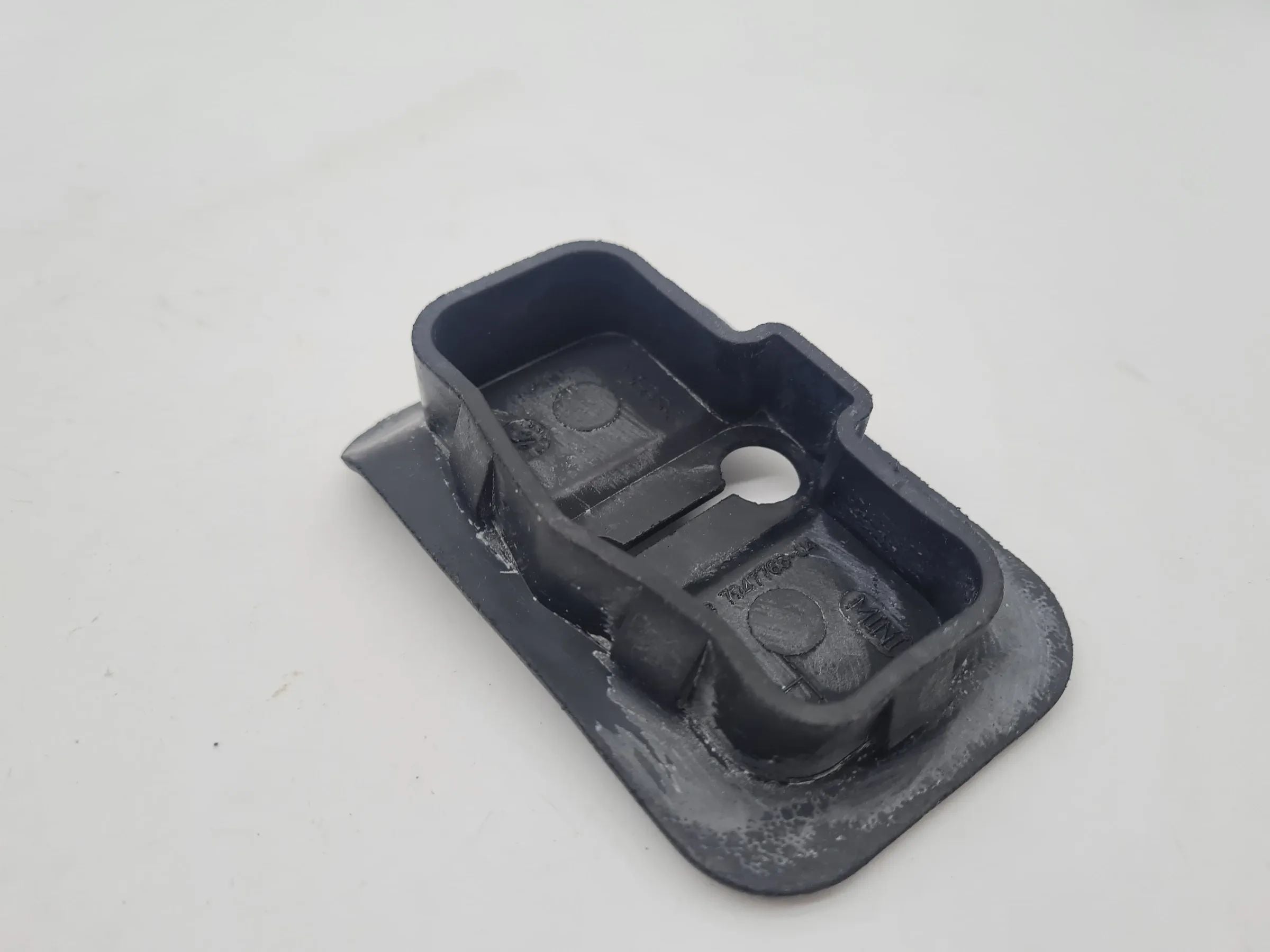 Original Mini One (R50/R53) Blende Abdeckung Fangbügel Rechts 51.43-7047766-04