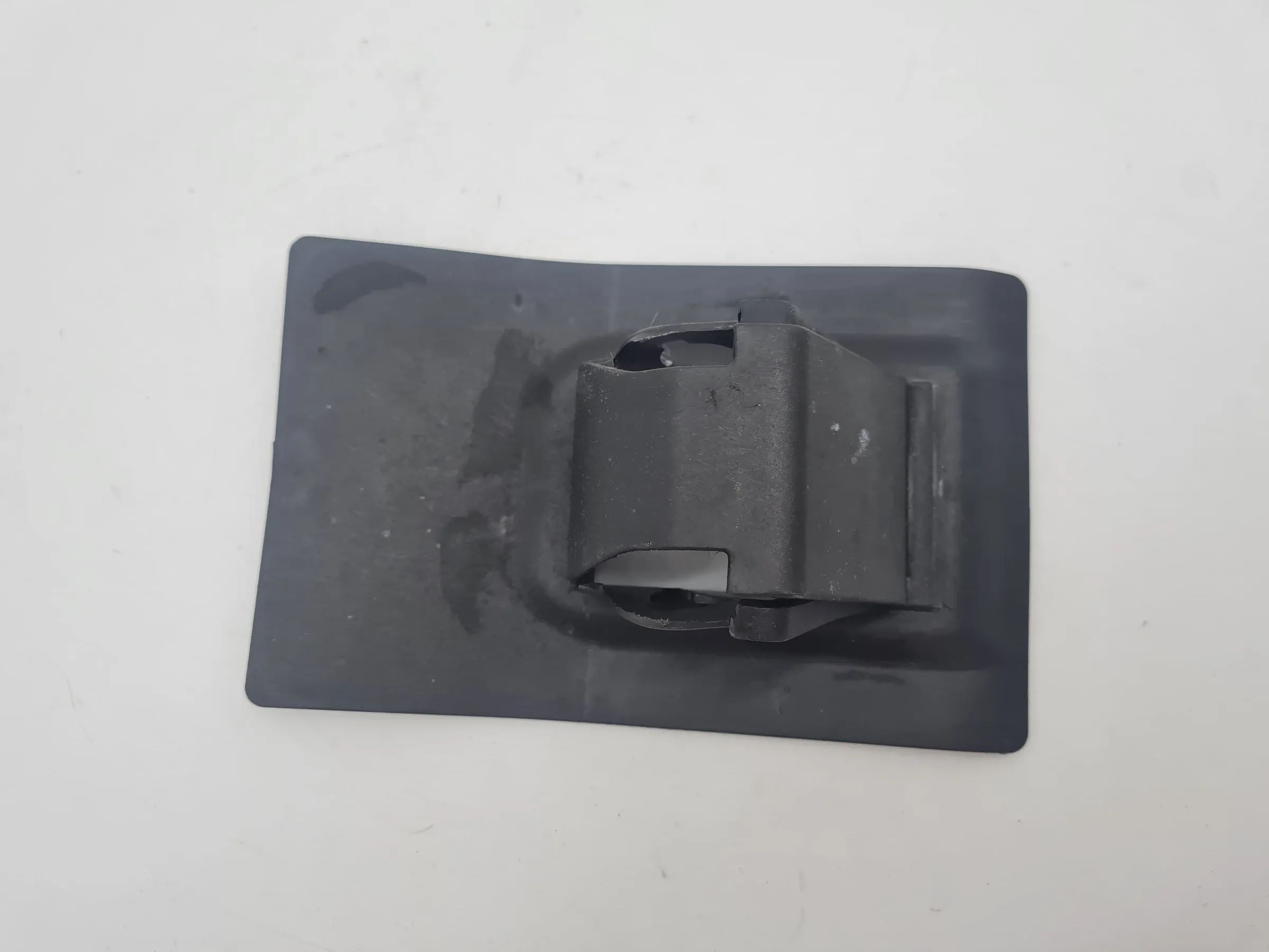 Original Mini One (R50/R53) Abdeckung Doppelgurtschloss Hinten 5321261A