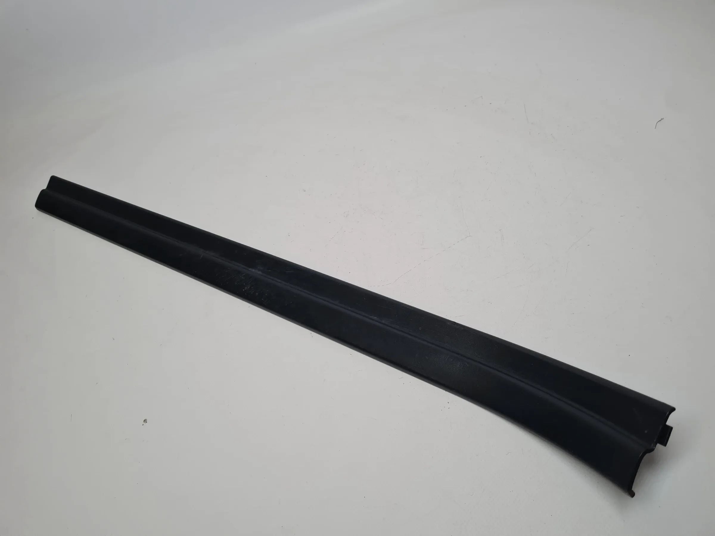 Original BMW X5 (E53) Einstiegsblende Kick Trim Vorne Links 8402107