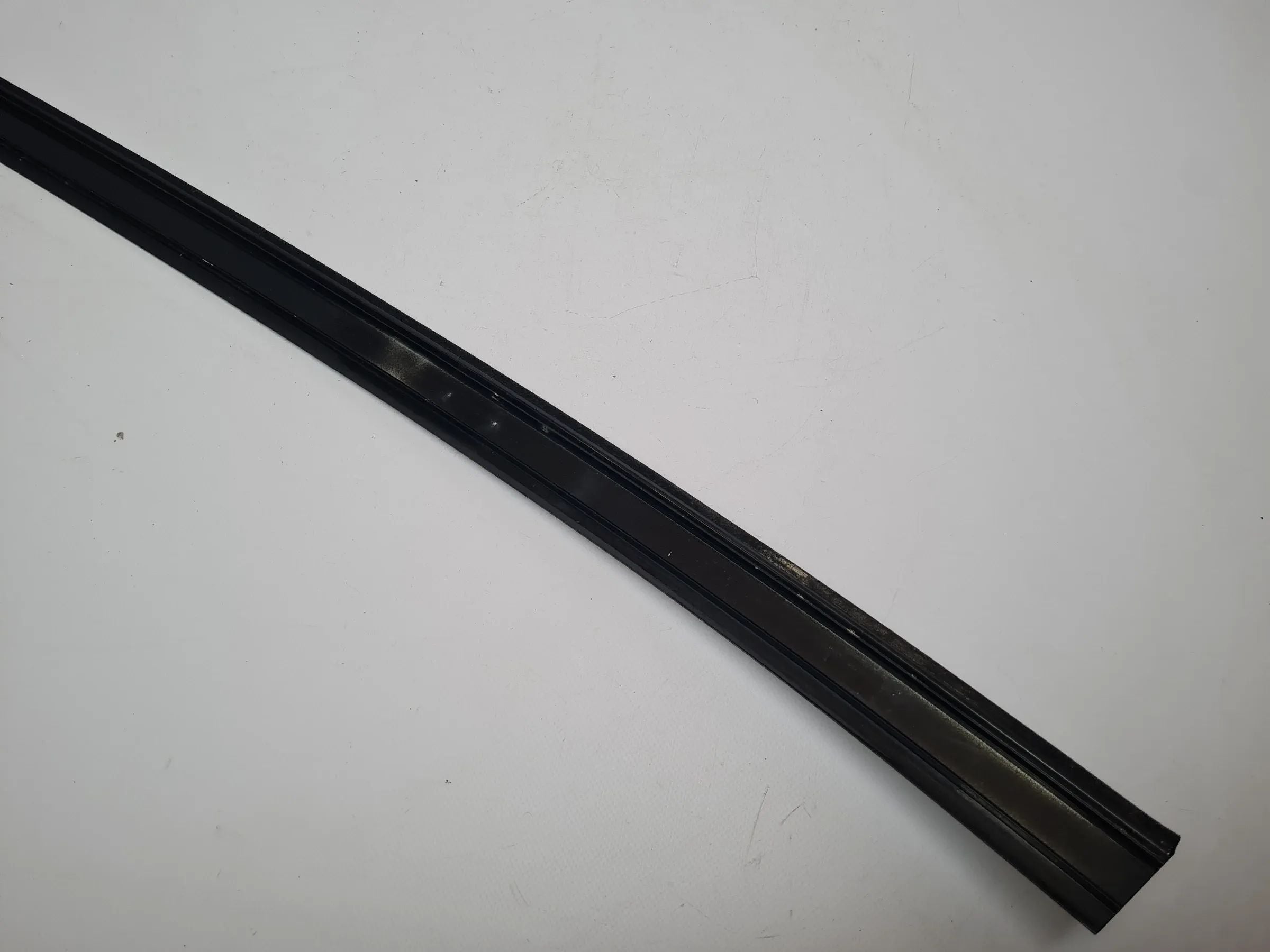 Original Mercedes-Benz C-Klasse (W203) Dachzierleiste Links A2037800156