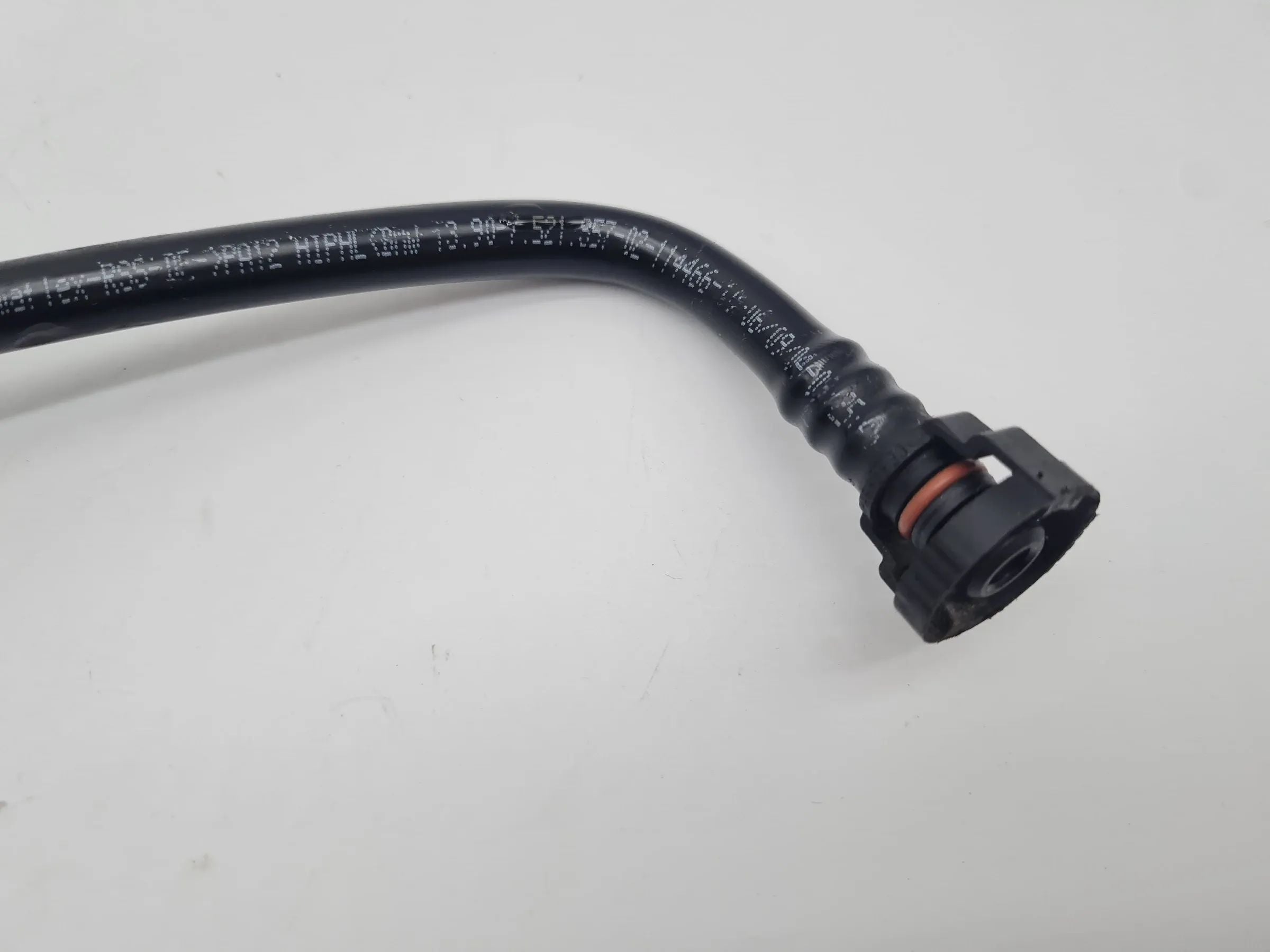 Original BMW 5er (E60/E61/M54) Entlüftungsleitung Tank 13.90-7521857-02
