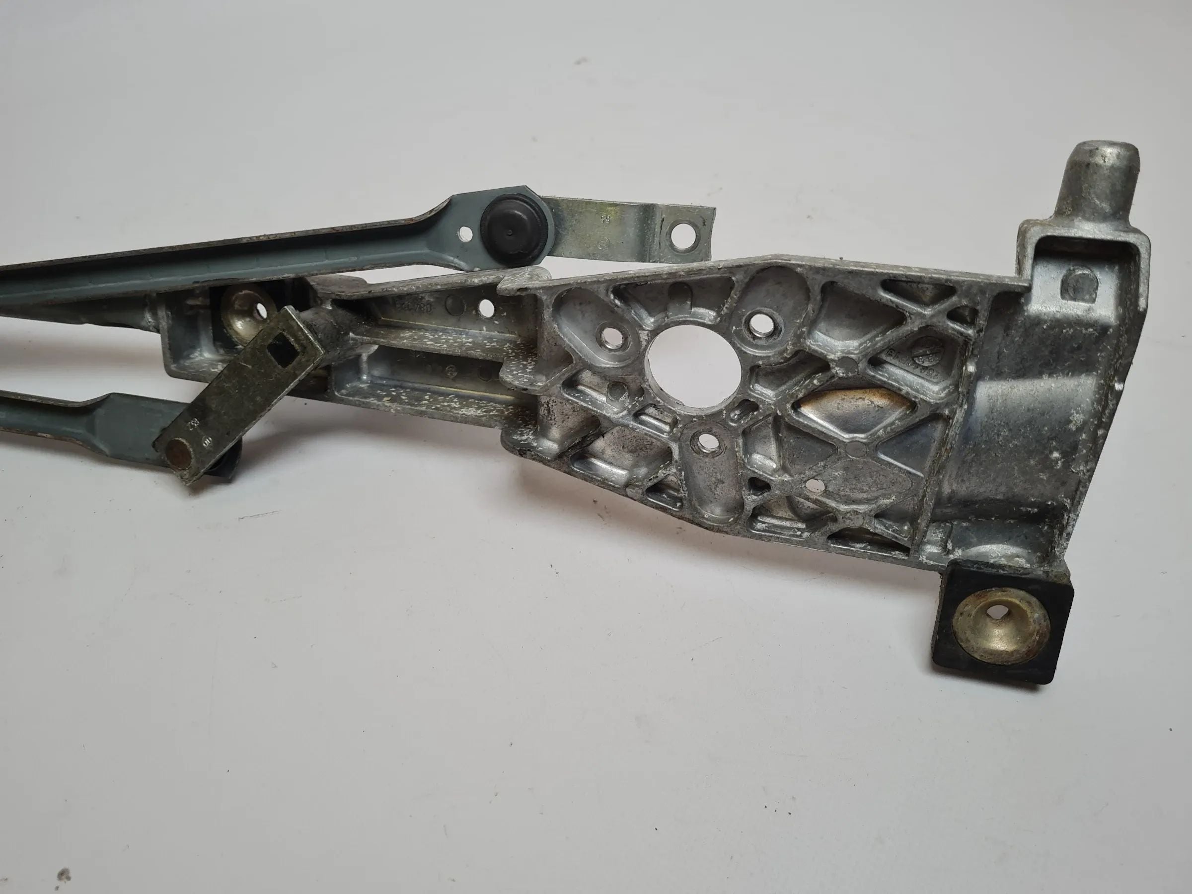 Original Ford Focus (DAW/DBW) Wischergestänge Vorne 3398009436
