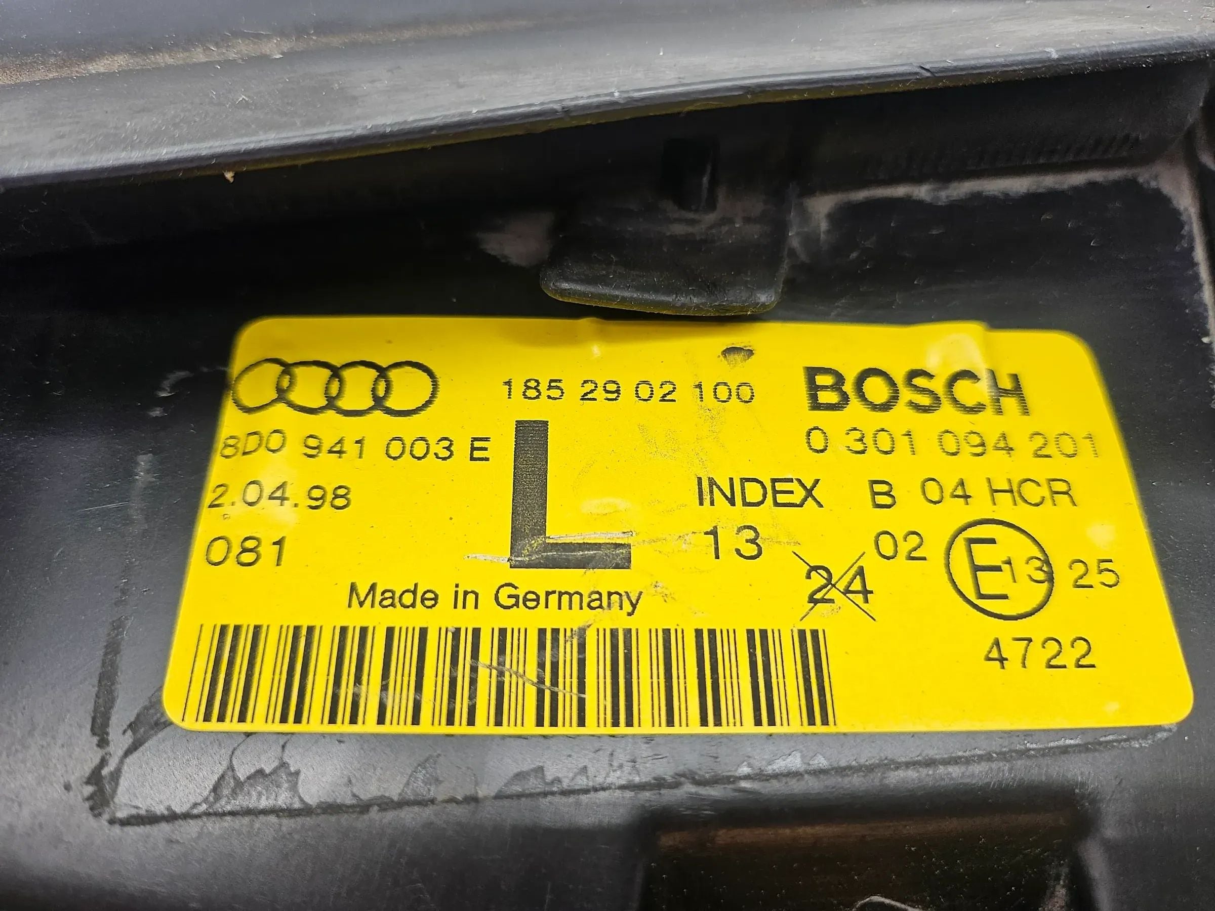 Phare avant gauche 8D0941003E / 0301094201 Audi A4 8D an 98