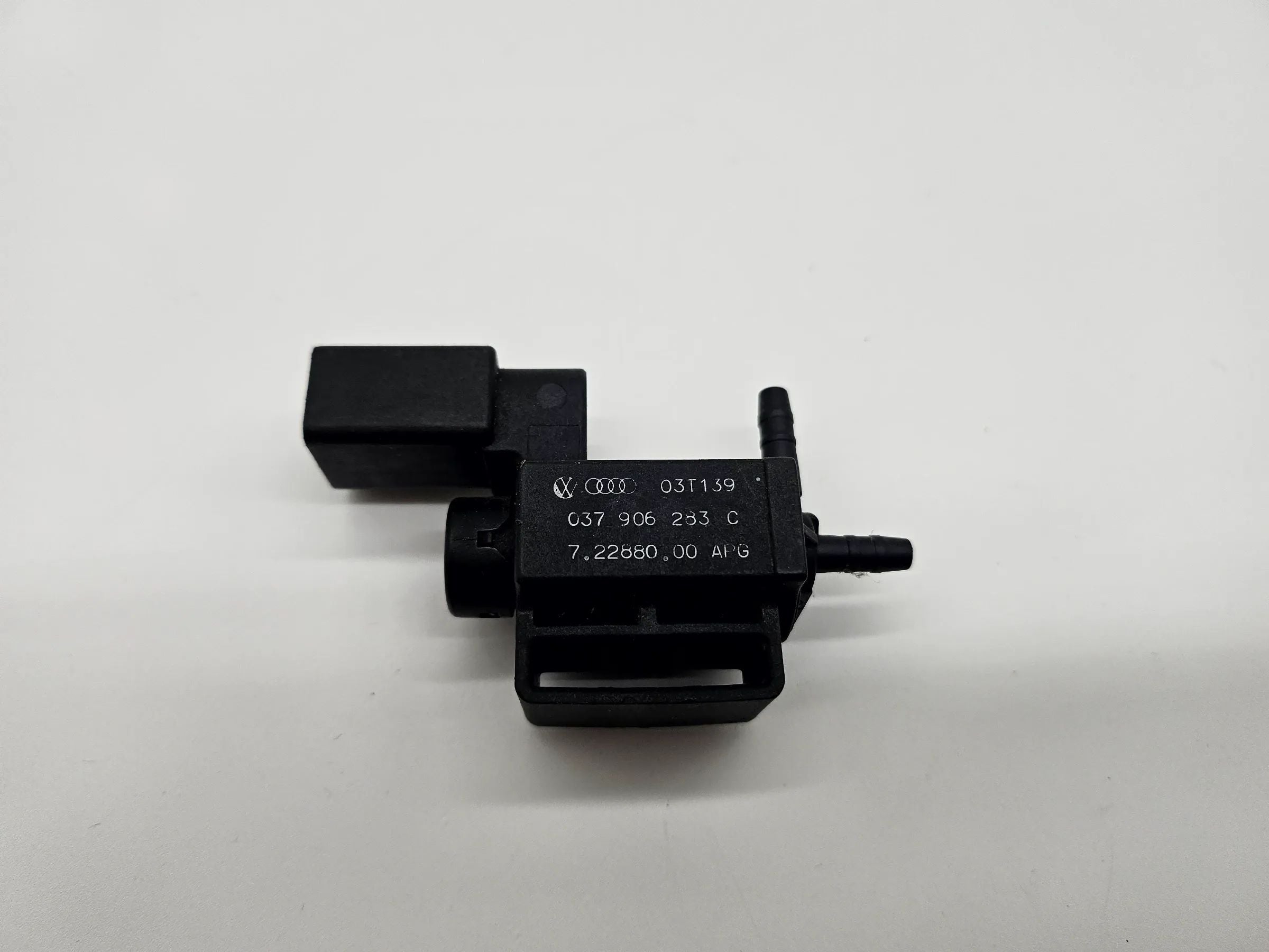 AUDI A6 4F2, C6 Druckwandler 037906283C 03T139 72268000 2.70 Diesel 24739345