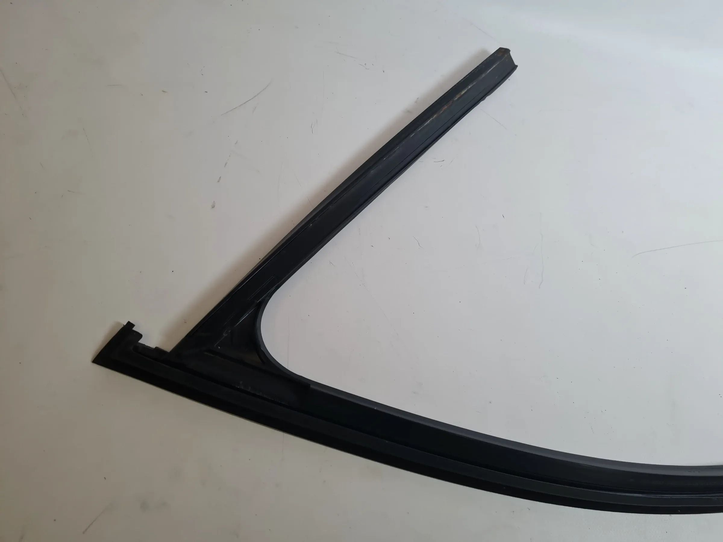 BMW 3er Touring E91 Fenster Dichtung Gummi Vorne Rechts 16850 Original