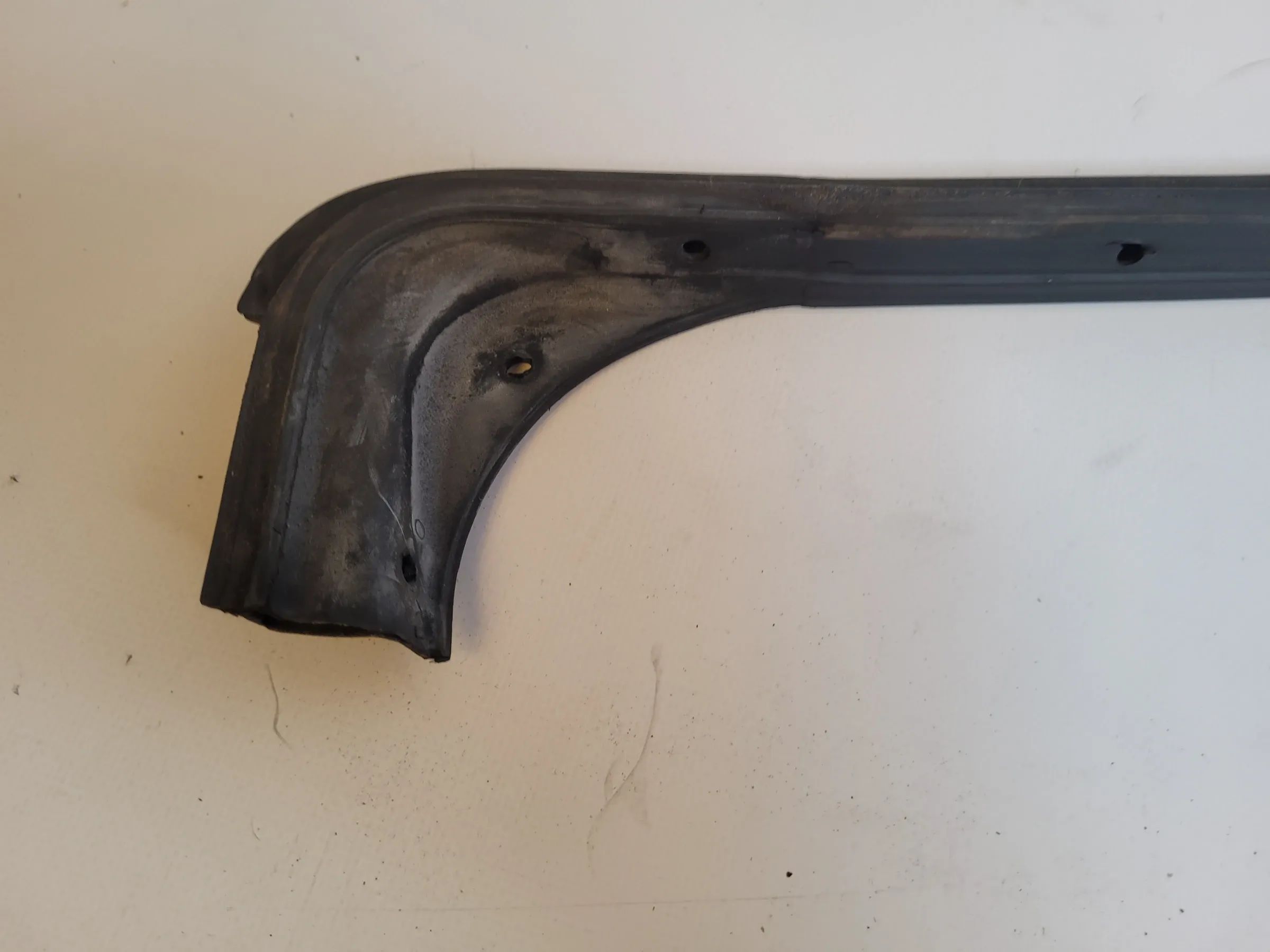 Fiat Punto Grande 199 Rahmen Dichtung Vorne Rechts Original