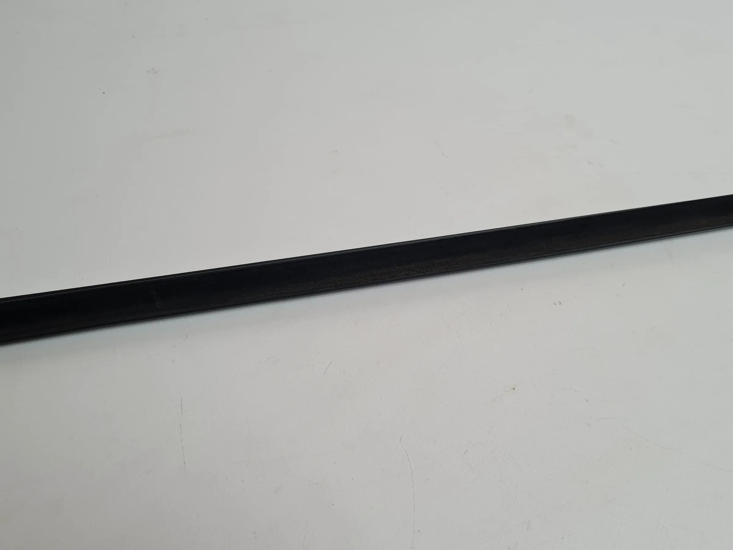 Mini One (R50/R53) Türleiste Zierleiste Links (an 7039865) (Original)
