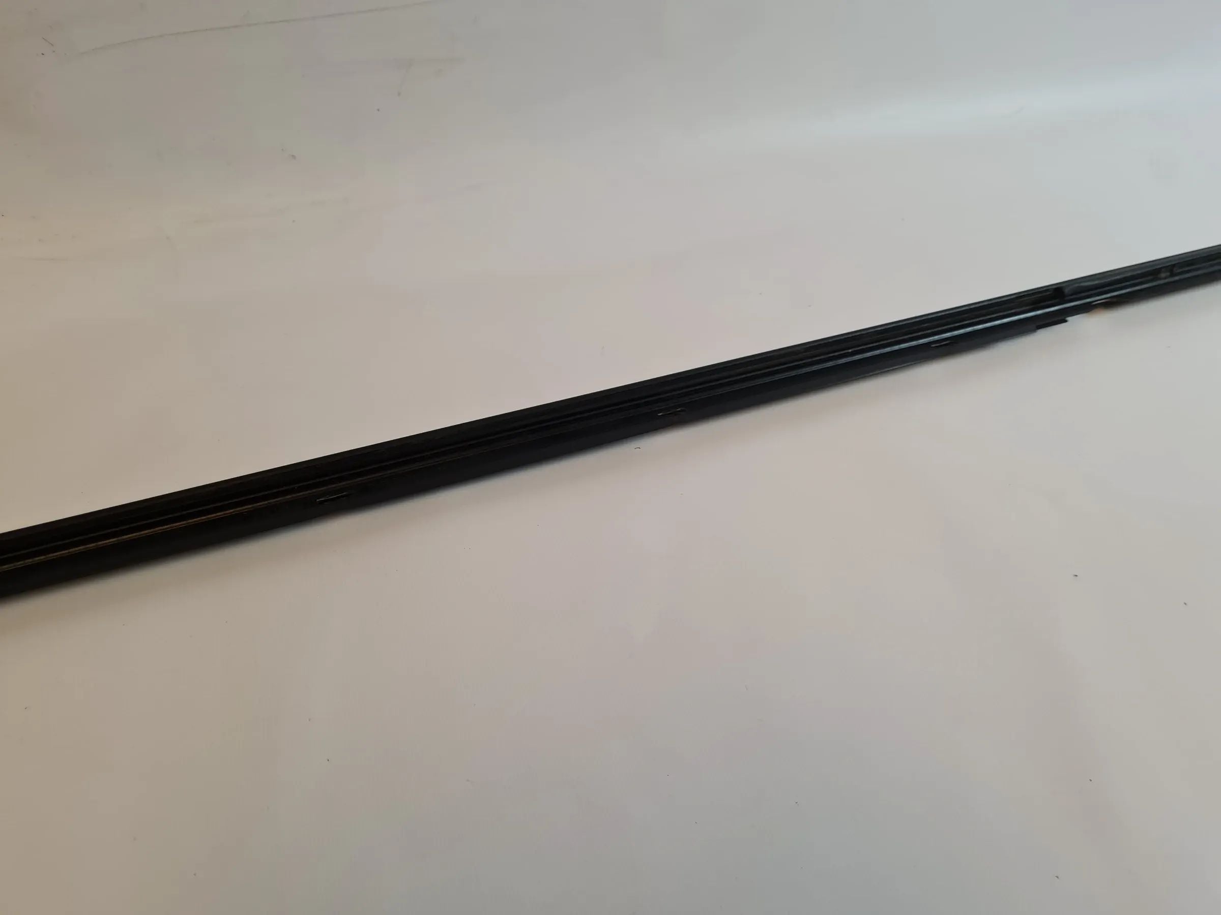 Mini One (R50/R53) Dach Leiste Dichtung Links Oben 51.13-7112079 (Original)