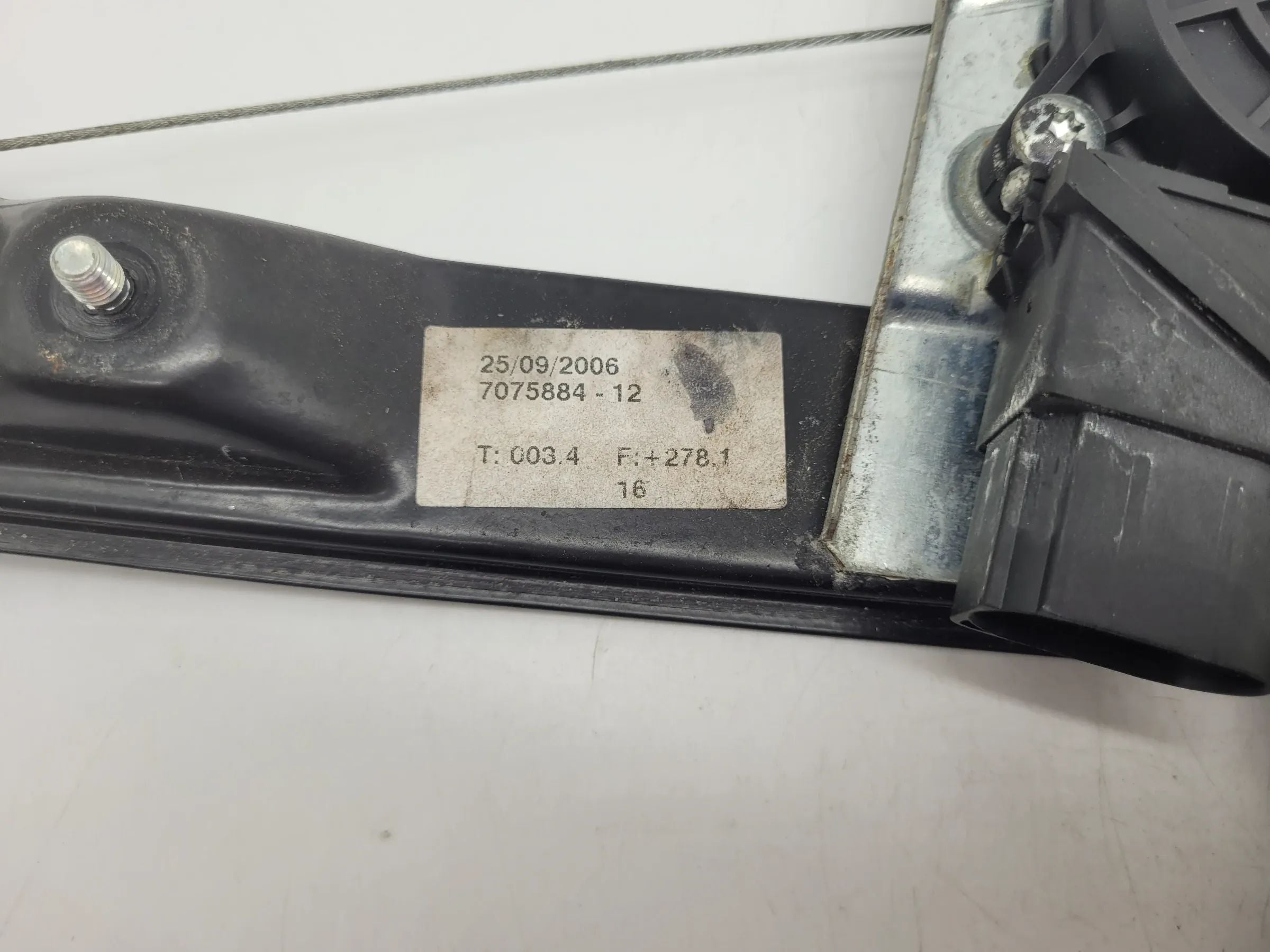 BMW 3er Touring E91 Fensterhebermotor + Gestänge Hinten Rechts 7075884 Original