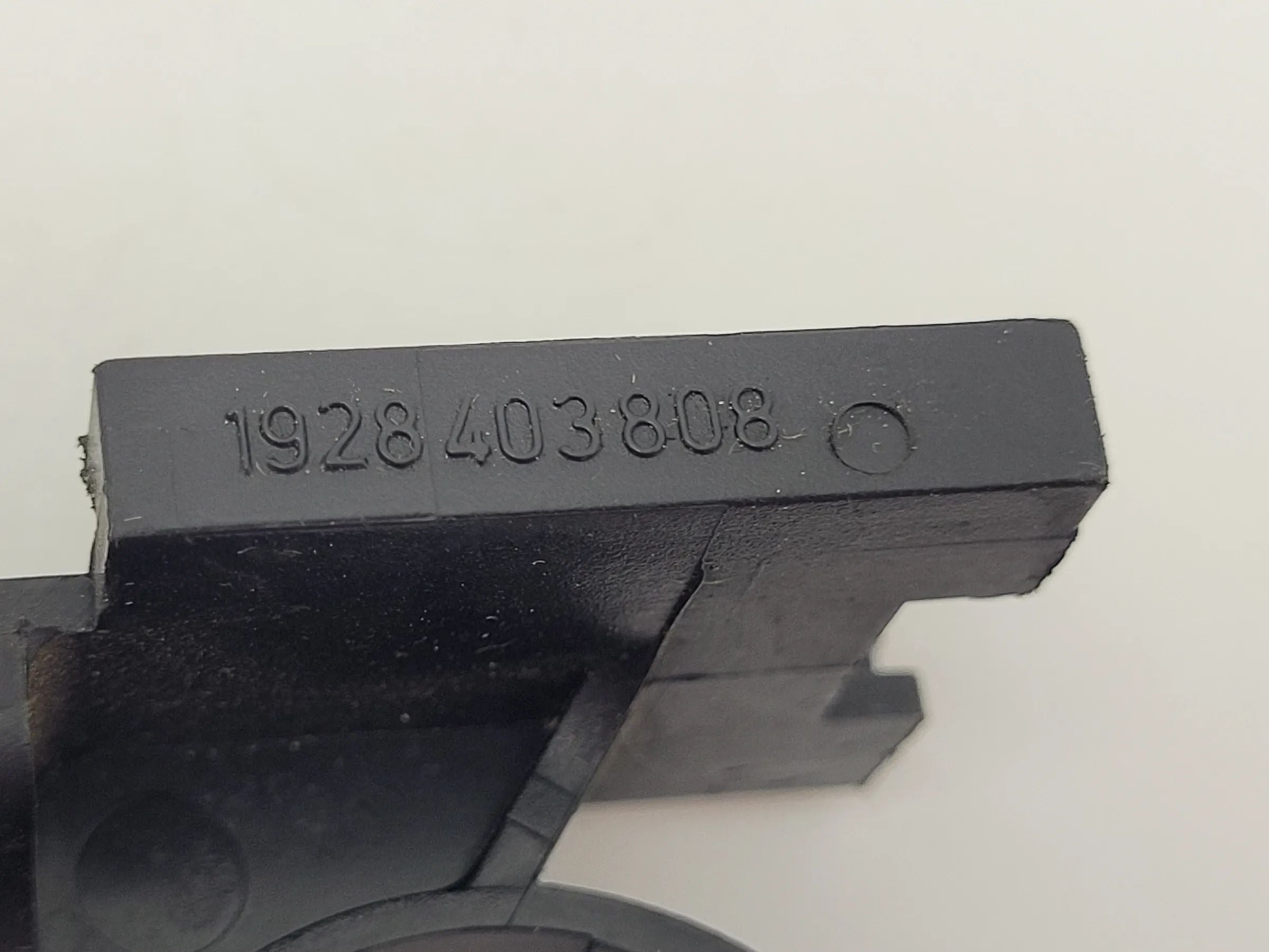 Opel Astra G T98 Halter Ventil Vakuumpumpe 90531049 (Original)