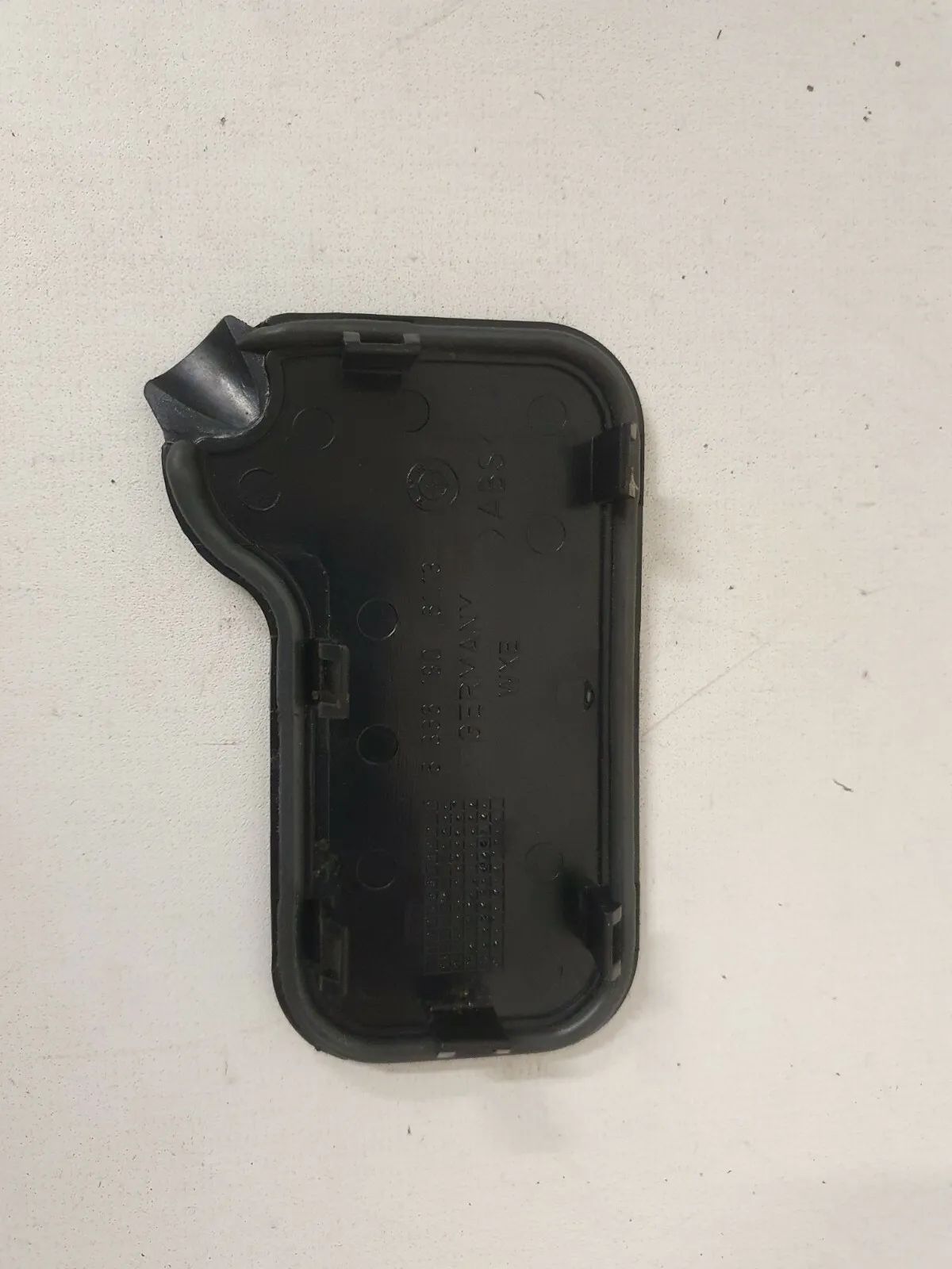 純正BMW E38 E39 右Bピラー後方カバーリング 8366180