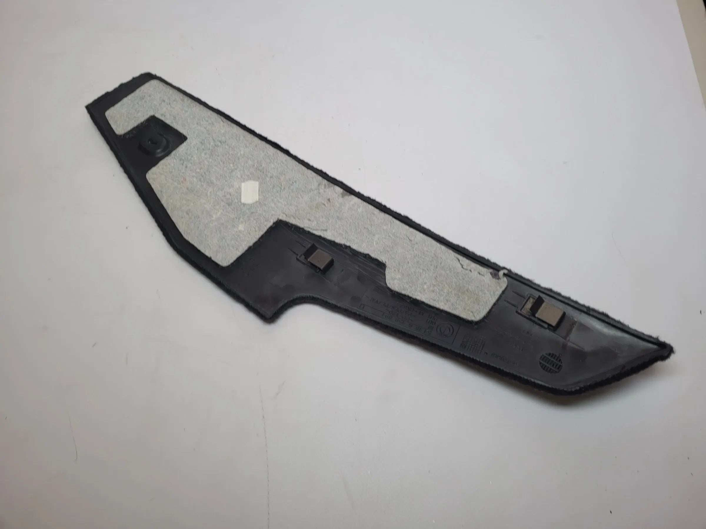 BMW 5er Touring Mittelkonsole Verkleidung Teppich Links 51.16-8159691 Original