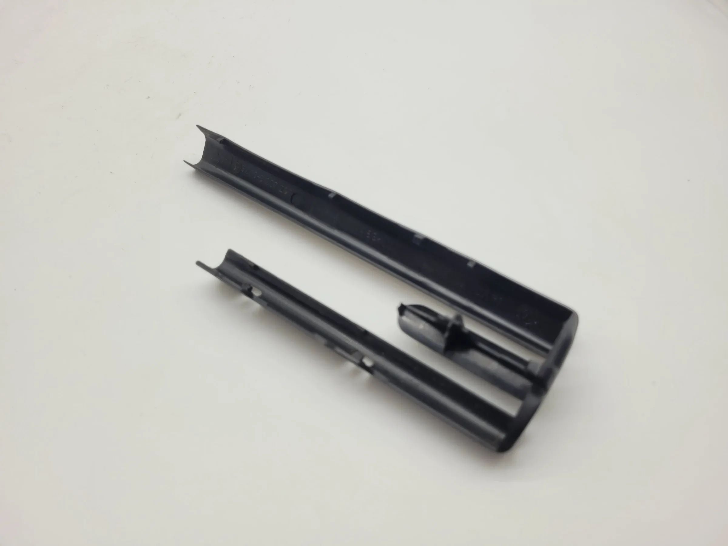 BMW 7er E38 Abdeckung Sitzschiene Rechts Vorne 52.10-8207206 Original