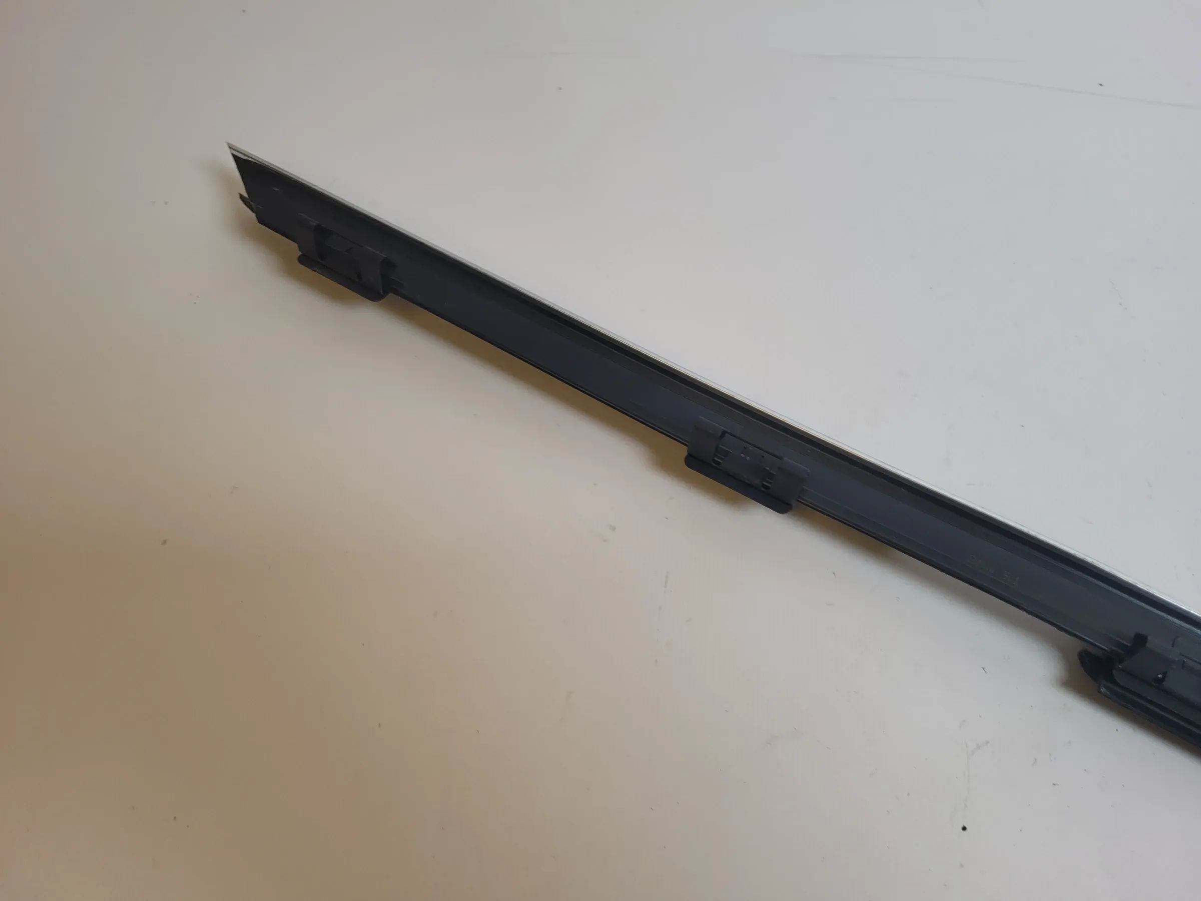 BMW 5er Touring E39 Chrom Leiste Dichtung Hinten Links 51.22-8185817 Original