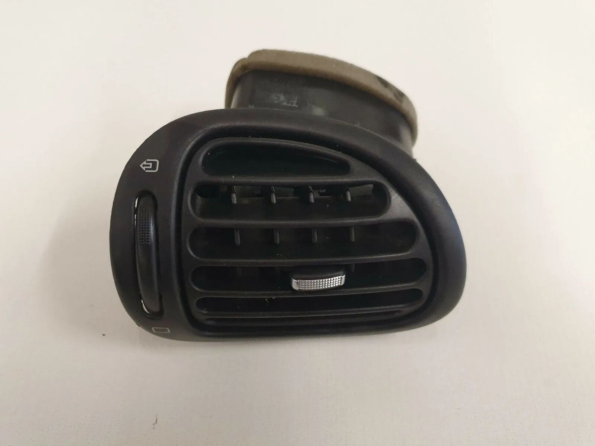 Peugeot 206cc Cabrio 2.0 16V 100kW Rejilla de Ventilación Delantera Izquierda 9624664377 K34