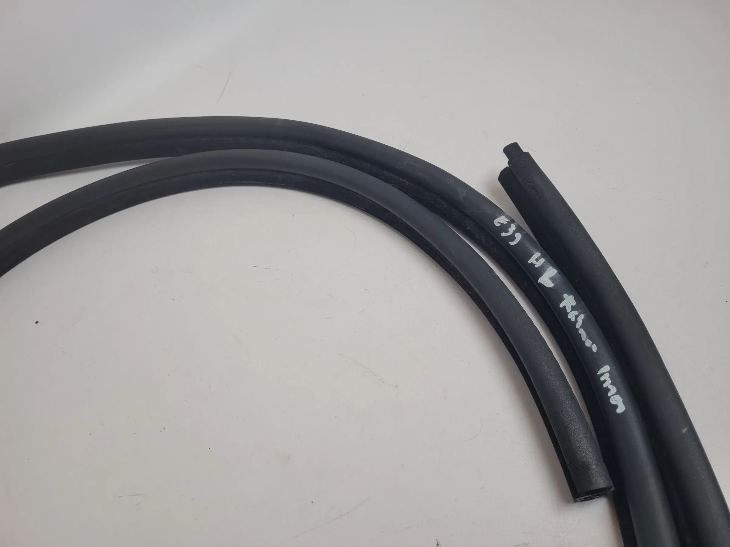 BMW 5er Touring E39 Türdichtung Rahmen Links Hinten Innen (Original)
