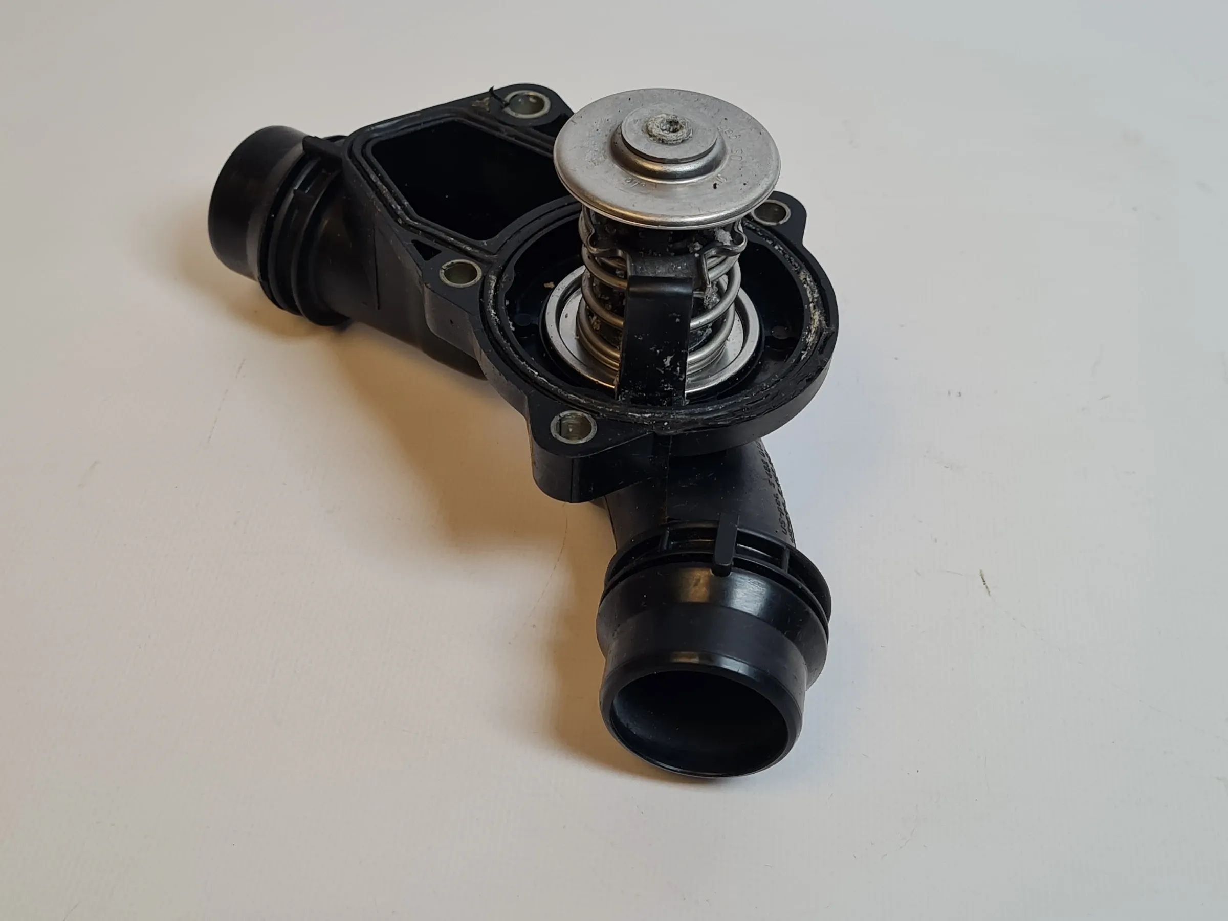 BMW Thermostat m. Gehäuse M52 M54 E38 E39 E46 E60 E61 E65 E66 Z3 Z4 X3 X5
